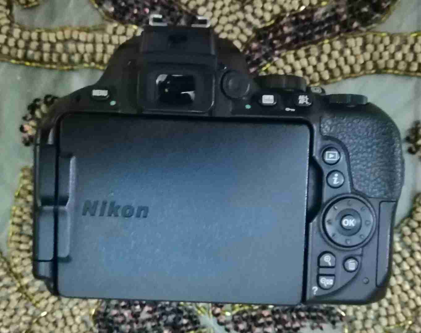 NIKON D5500 YOUNG 50MM 1.8 AF NEW
لا تنسَ أنك شاهدت هذا الإعلان في عنكبوت
الكاميرا و العدسة...