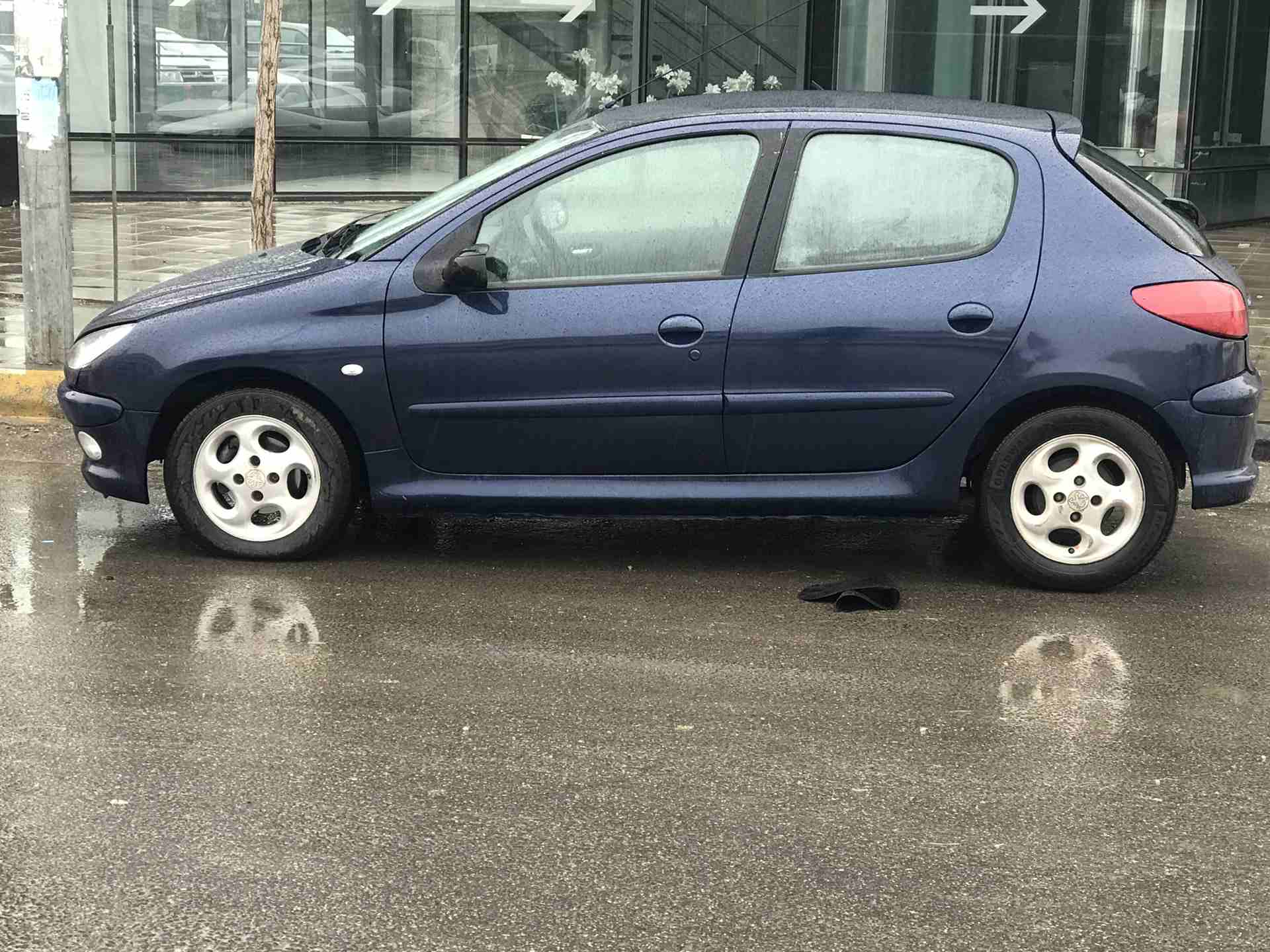 بيجو. أوتوماتيك. 206                                            


	 				لا تنسَ أنك شاهدت هذا الإعلان في عنكبوت            
	 				
                            &lrm;بحاله جيده جدا لا تحتاج لأي صيا...