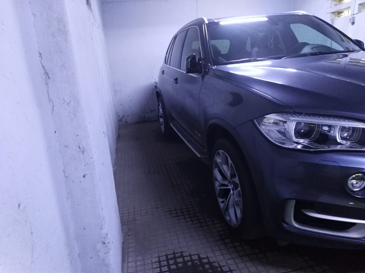 BMWX5 موديل 2017 ك م7000
لا تنسَ أنك شاهدت هذا الإعلان في عنكبوت
BMWX5 موديل 2017 عداد7000ك...