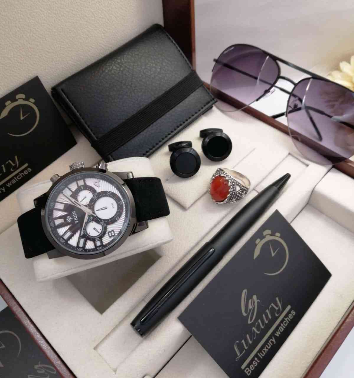 اطقم رجاليه فخمه شكل ماركة مونت بلانك العالميه متكونه من 9قطع
لا تنسَ أنك شاهدت هذا الإعلان في عنكبوت...