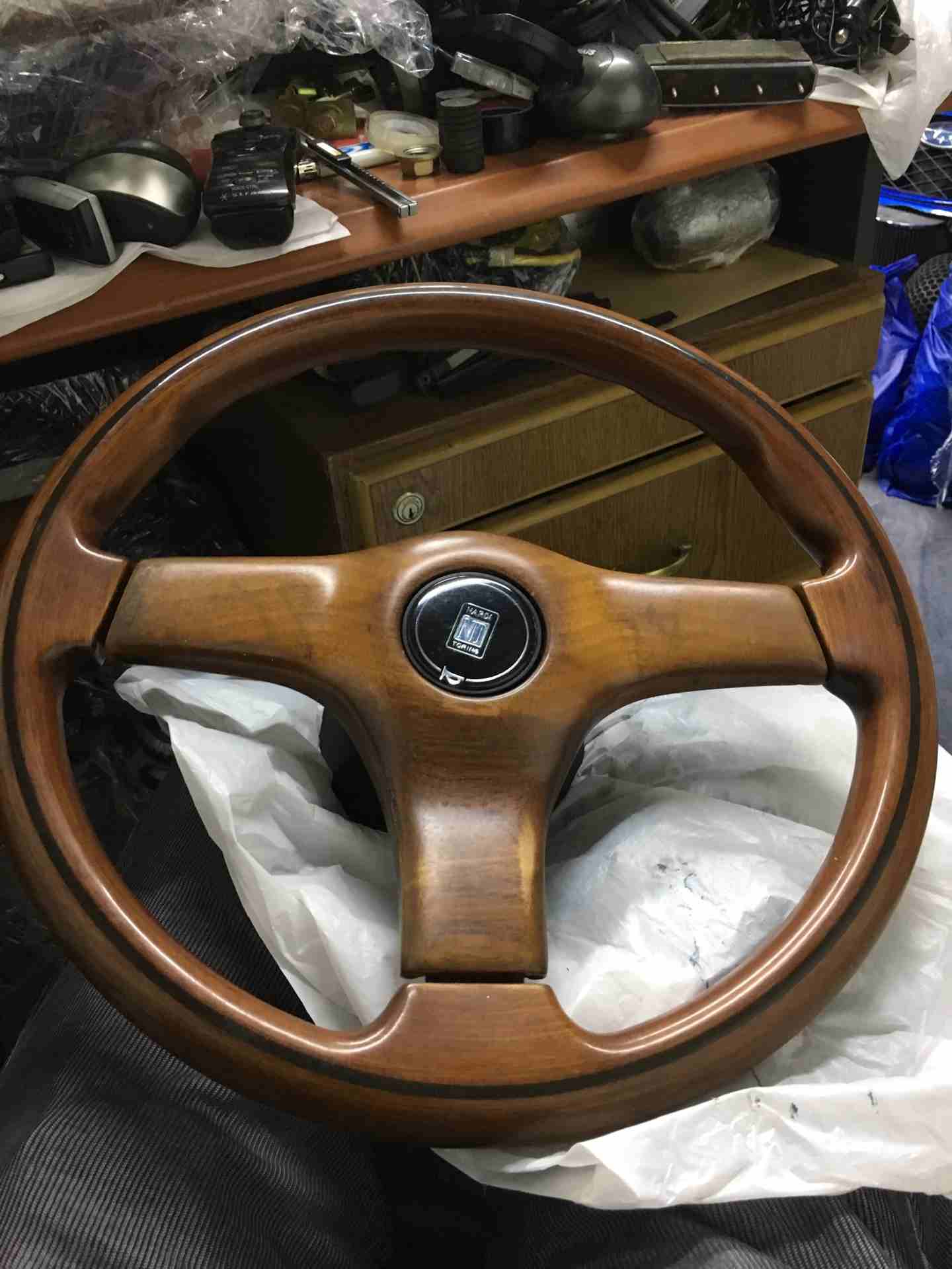 ستيرنج Nardi خشب جوز مميز جدا بحالة الوكالة مع بوكس أصلي                                            


	 				لا تنسَ أنك شاهدت هذا الإعلان في عنكبوت...