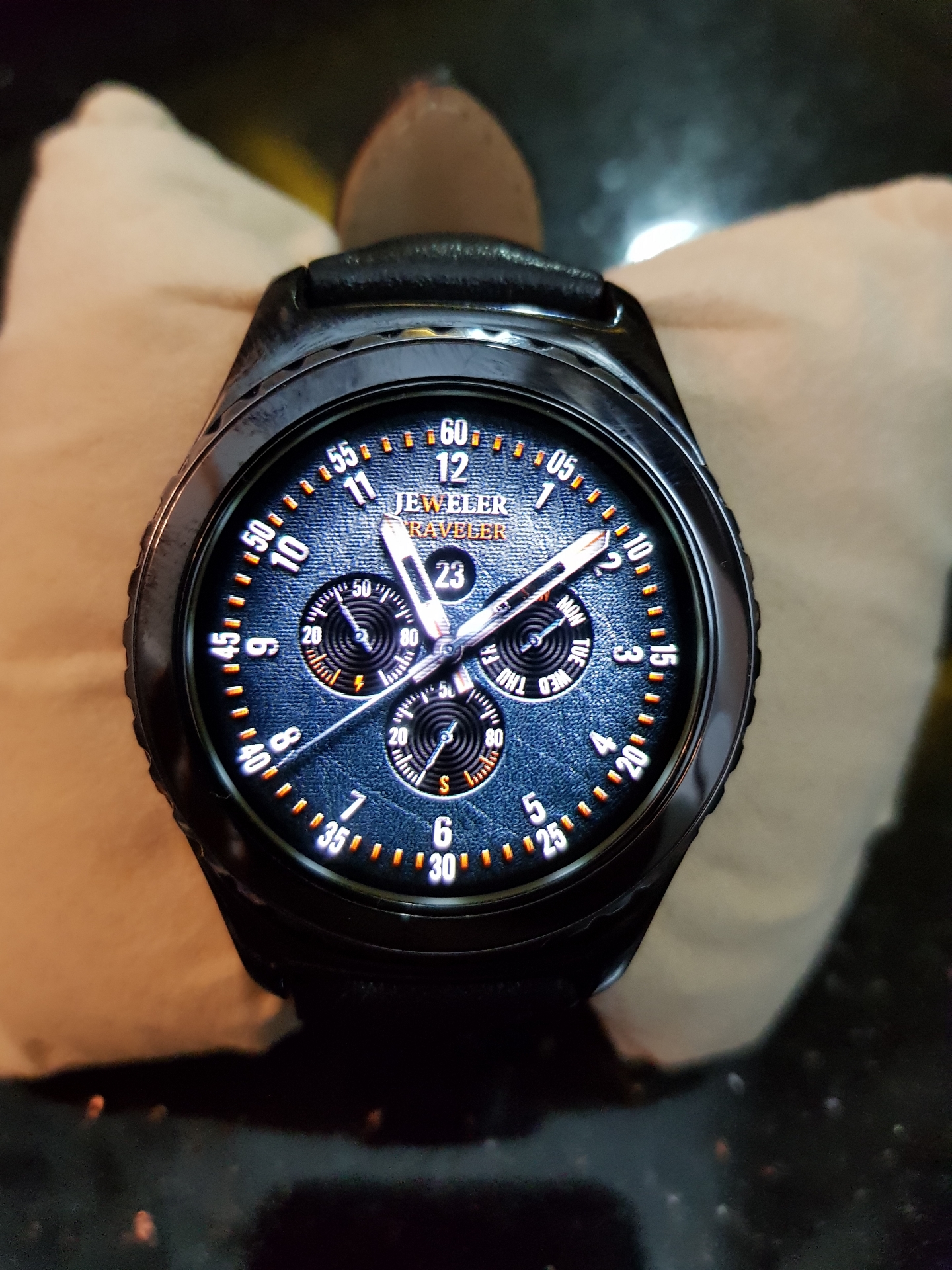 GEAR S2 CLASSIC IN EXCELLENT CONDITION                                            


	 				لا تنسَ أنك شاهدت هذا الإعلان في عنكبوت            
	 				
                                GEAR S2 CLASSI...