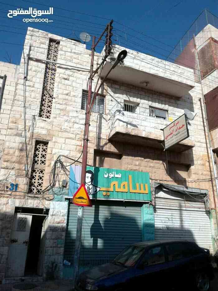 عمارة للبيع مكونة من أربع شقق ومخازن تجارية عدد اثنان                                            


	 				لا تنسَ أنك شاهدت هذا الإعلان في عنكبوت...