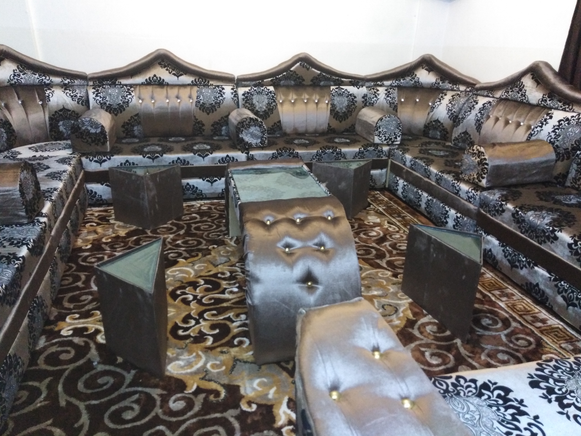 مجلس تفصيل 18 مقعد                                            


	 				لا تنسَ أنك شاهدت هذا الإعلان في عنكبوت            
	 				
                                بحال وكاله...