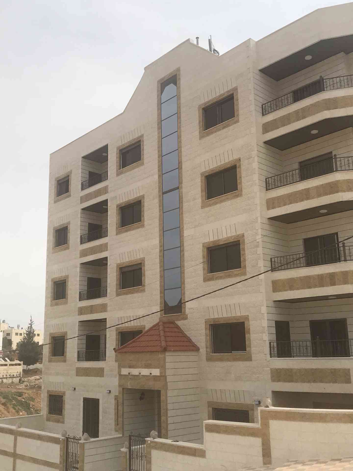 شقق للبيع في طبربور مساحات و طوابق مختلفه من المالك مباشره
لا تنسَ أنك شاهدت هذا الإعلان في عنكبوت...