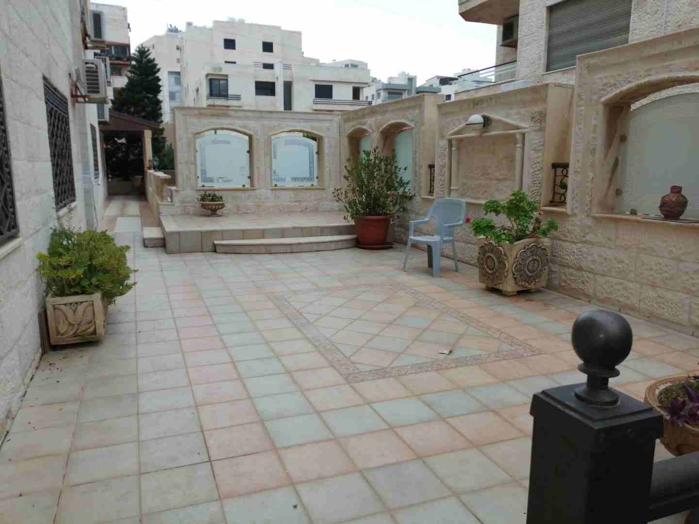 شقة مفروشة 4 نوم طابق ارضي للإيجار في دير غبار
لا تنسَ أنك شاهدت هذا الإعلان في عنكبوت
شقة مفروشه...
