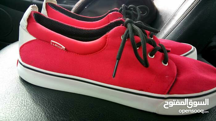 Adidas , Nike , Levi's , h & m
لا تنسَ أنك شاهدت هذا الإعلان في عنكبوت
شوزات ماركات...