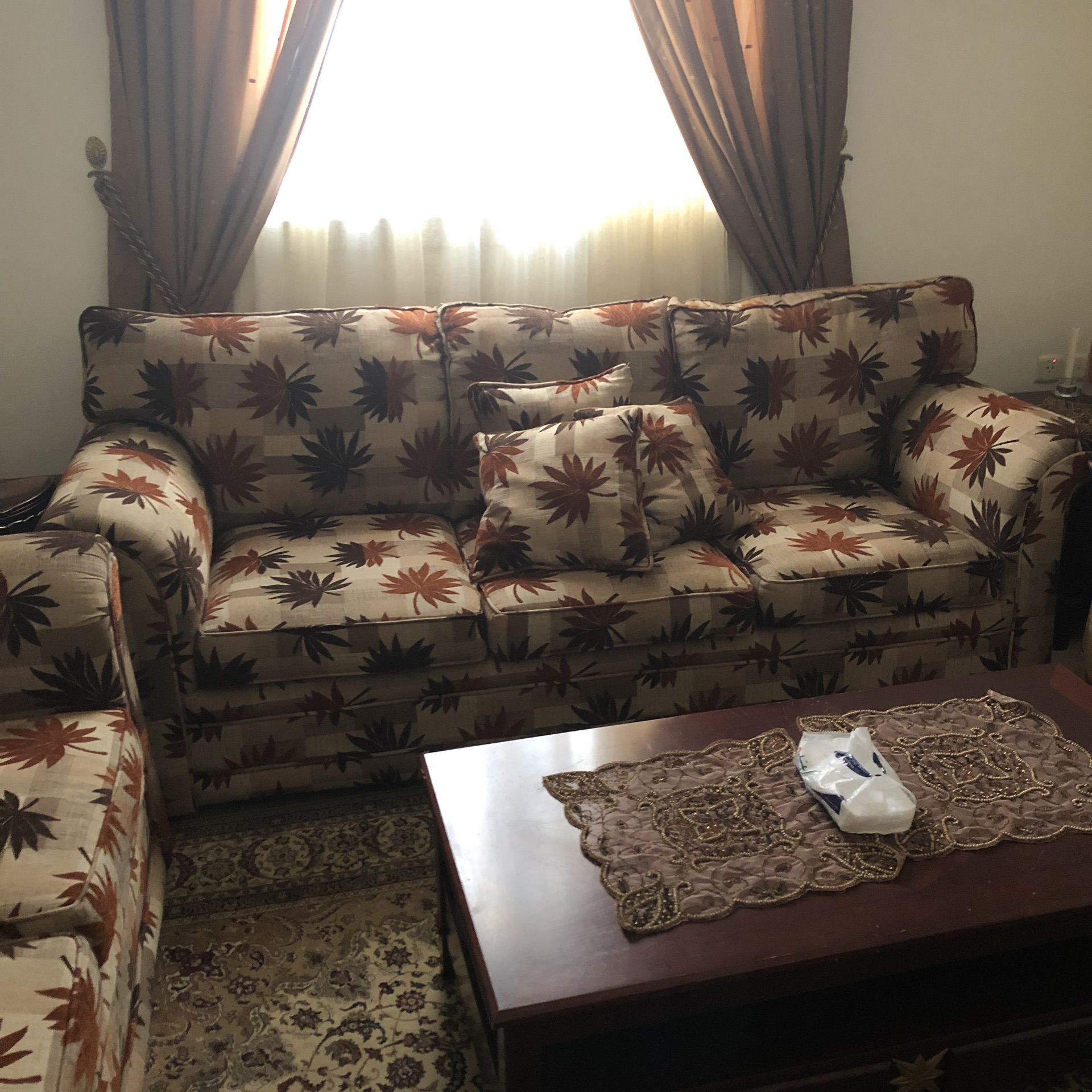 عفش بيت كامل للبيع
لا تنسَ أنك شاهدت هذا الإعلان في عنكبوت
غرفة نوم غرفة شباب غرفة بنات ثلاجة...
