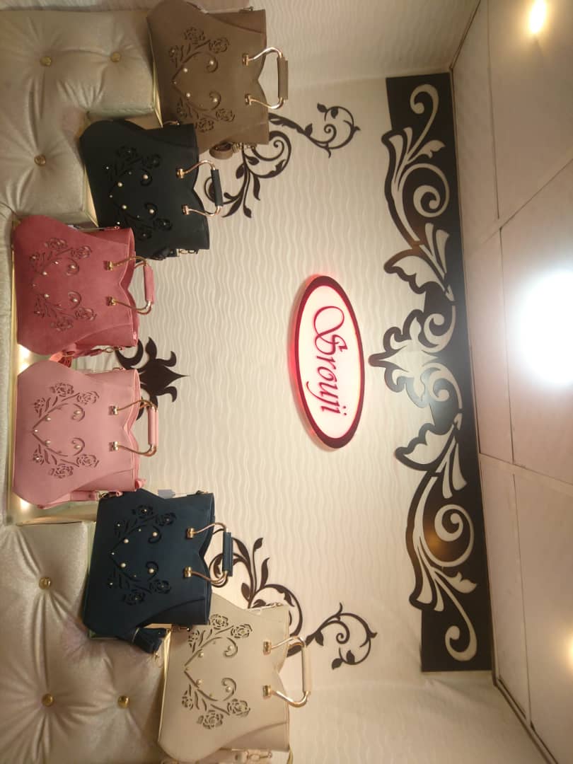 شناتي نسائيه راقيه جدا البيع جمله لتواصل 0798484092
لا تنسَ أنك شاهدت هذا الإعلان في عنكبوت
ش...