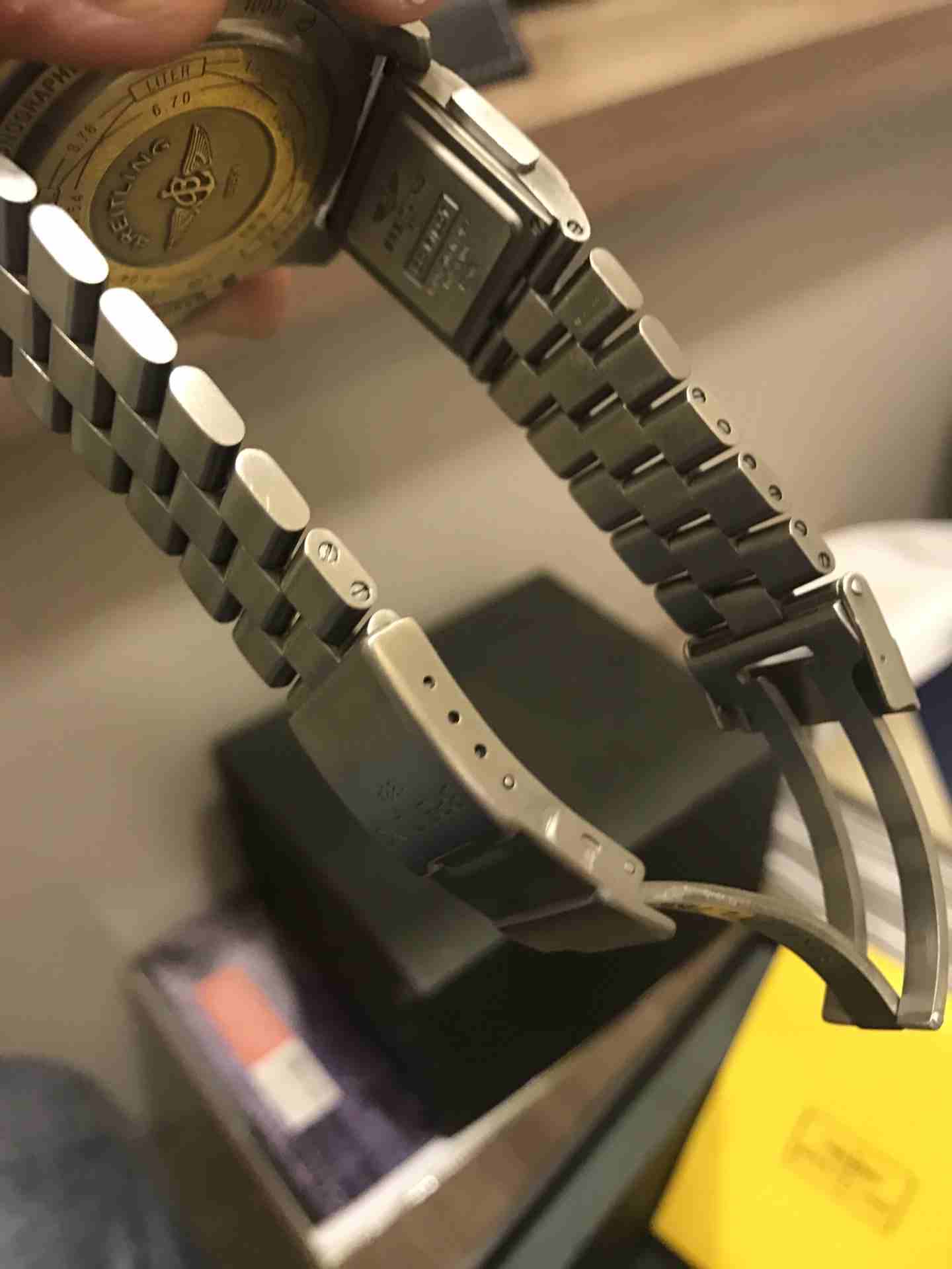 Breitling                                            


	 				لا تنسَ أنك شاهدت هذا الإعلان في عنكبوت            
	 				
                            بحالة الوكاله 
جميع أغراضها موجوده 
سعر : 2600...
