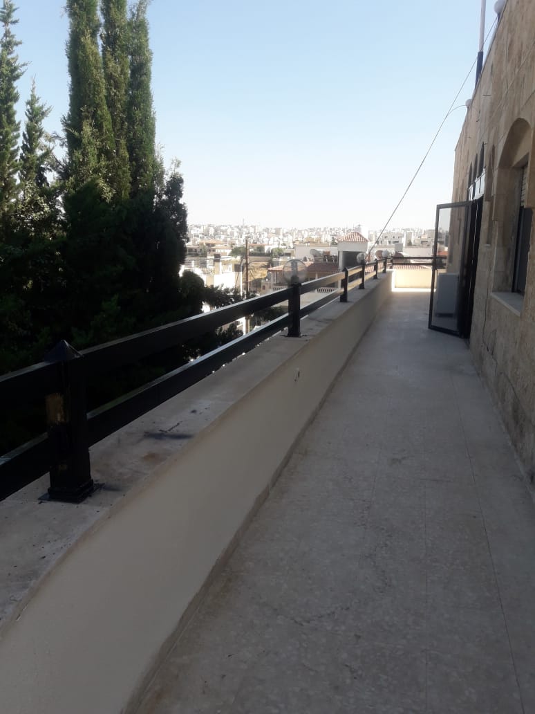 شقه فارغه 220 متر للإيجار في عبدون قرب السفارة البريطانية
لا تنسَ أنك شاهدت هذا الإعلان في عنكبوت...