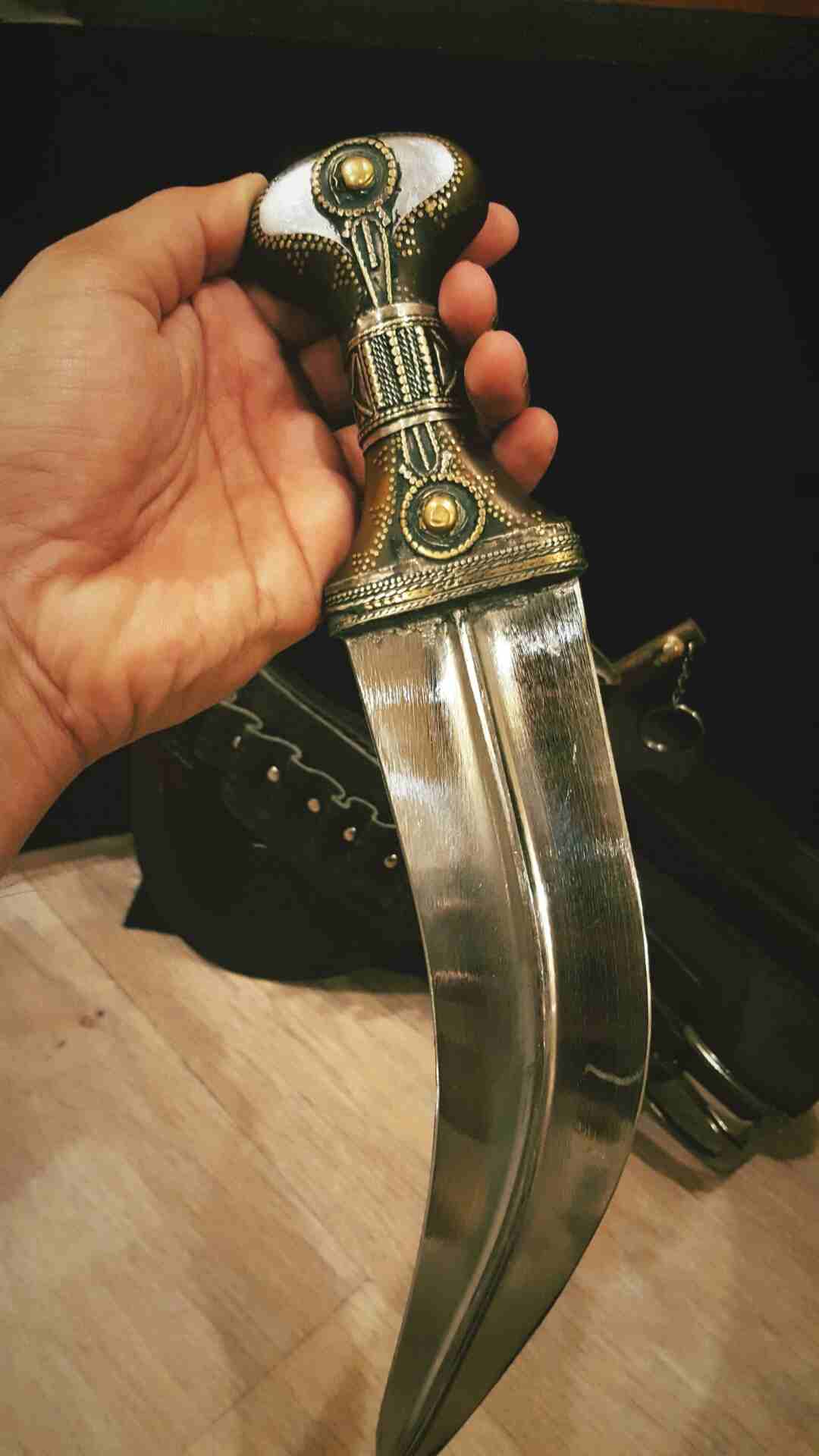 جنبية حضرمية ، بحالة ممتازة .                                            


	 				لا تنسَ أنك شاهدت هذا الإعلان في عنكبوت            
	 				
                            جنبية ، الرأس قرن طبيعي ، ا...