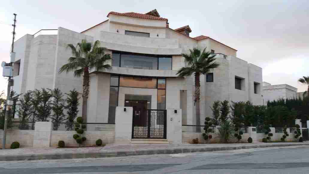 فيلا فخمه للبيع دابوق. مع بركة سباحة
لا تنسَ أنك شاهدت هذا الإعلان في عنكبوت
فيلا مستقلة فخمه...