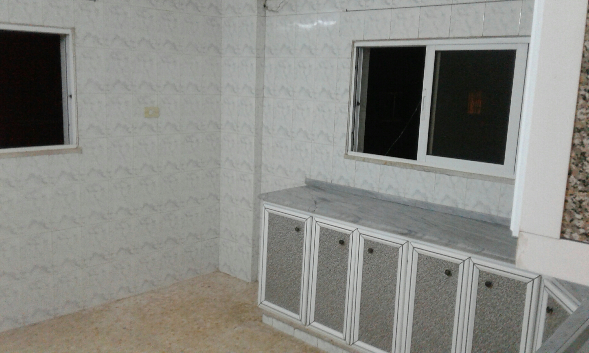 ماركا الشمالية حي الونانات شارع كليله ودمنه عمارة رقم (8)بجانب سوبر ماركت الشهبا
لا تنسَ أنك شاهدت هذا الإعلان في عنكبوت...