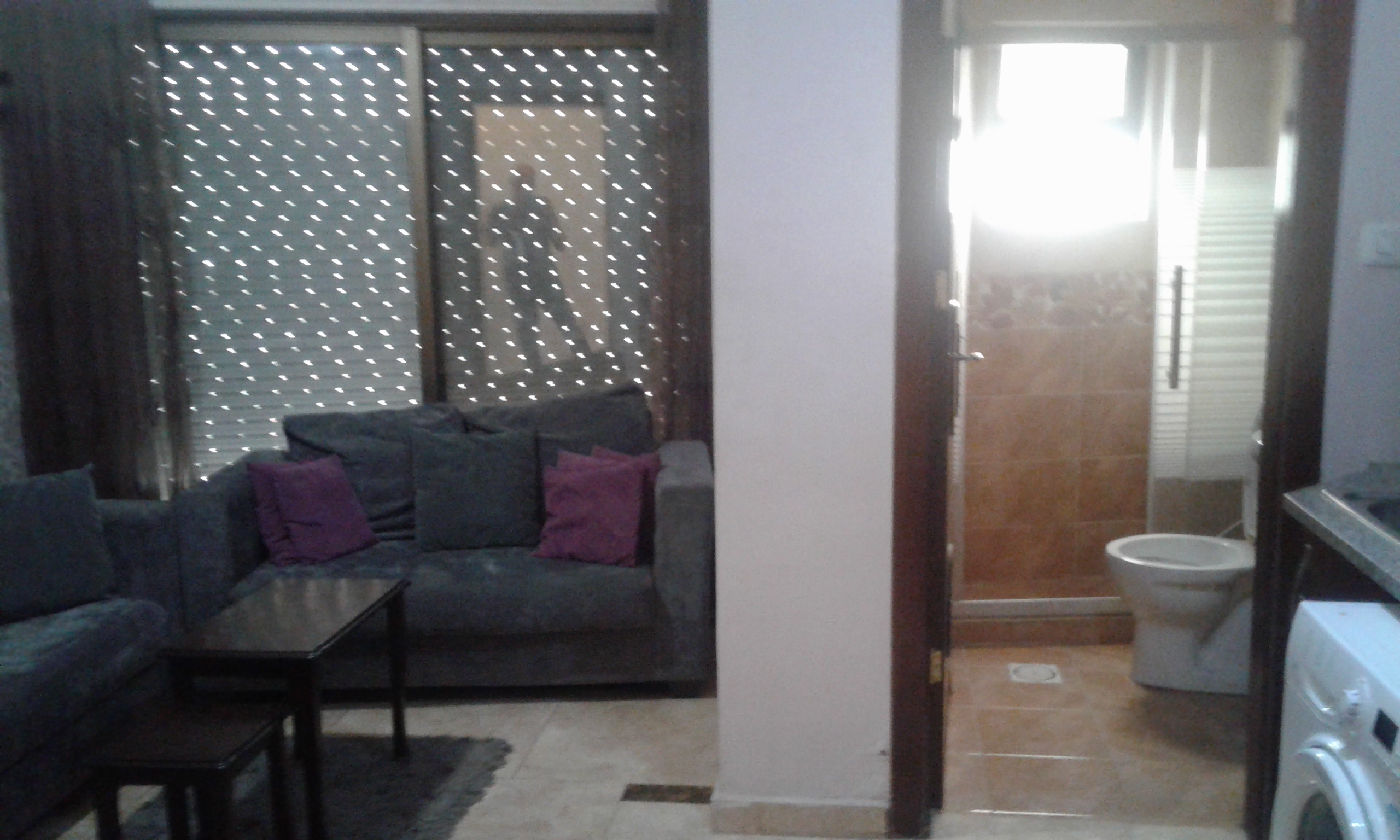 ستوديوهات مفروشه للإيجار اليومي. Full furnished studios for daily rent 35JDs
لا تنسَ أنك شاهدت هذا الإعلان في عنكبوت...