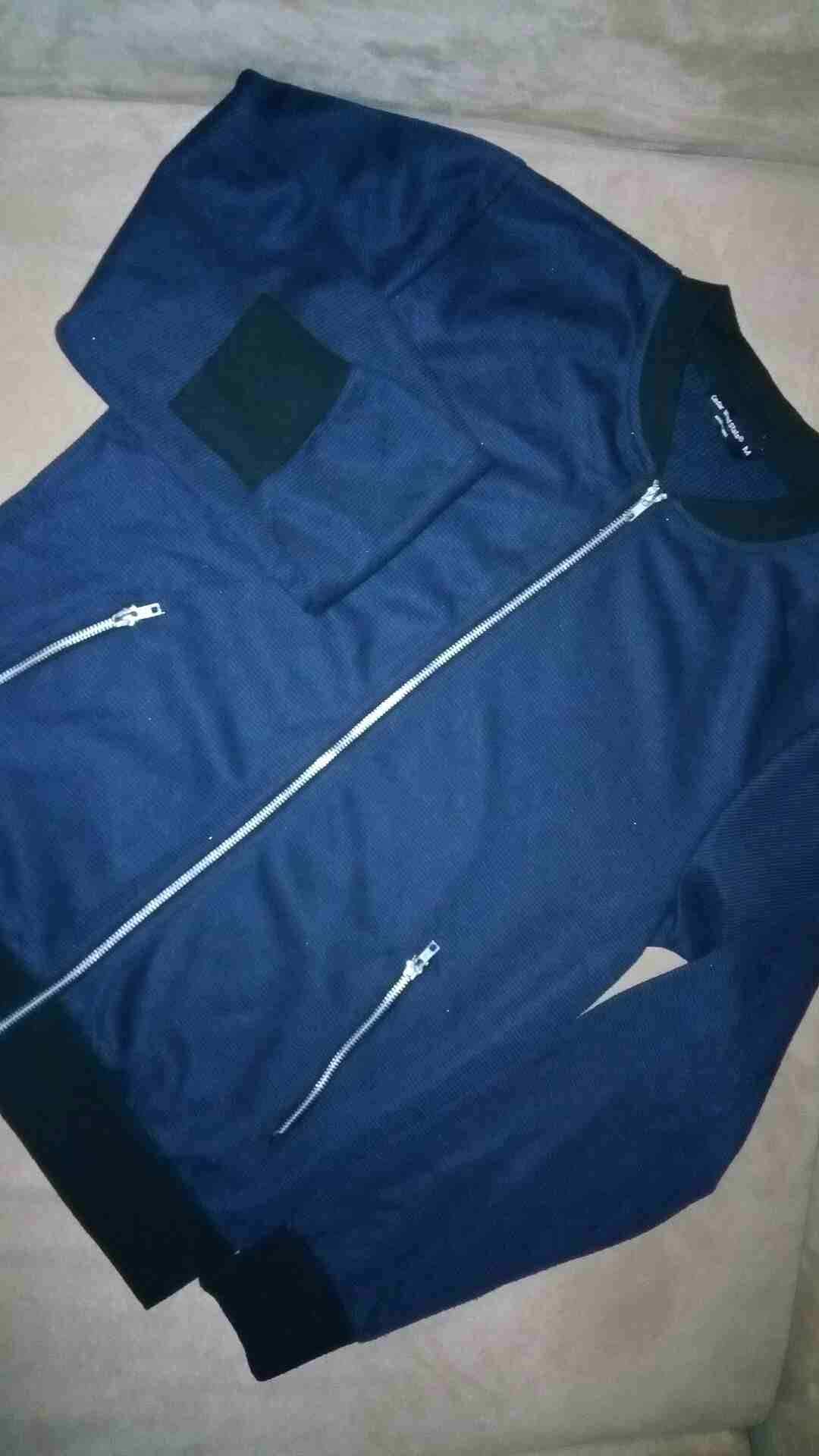 سويتشرات و هوديات و بنطلونات ماركات اصلي 100%
لا تنسَ أنك شاهدت هذا الإعلان في عنكبوت
تشكيلة مميز...