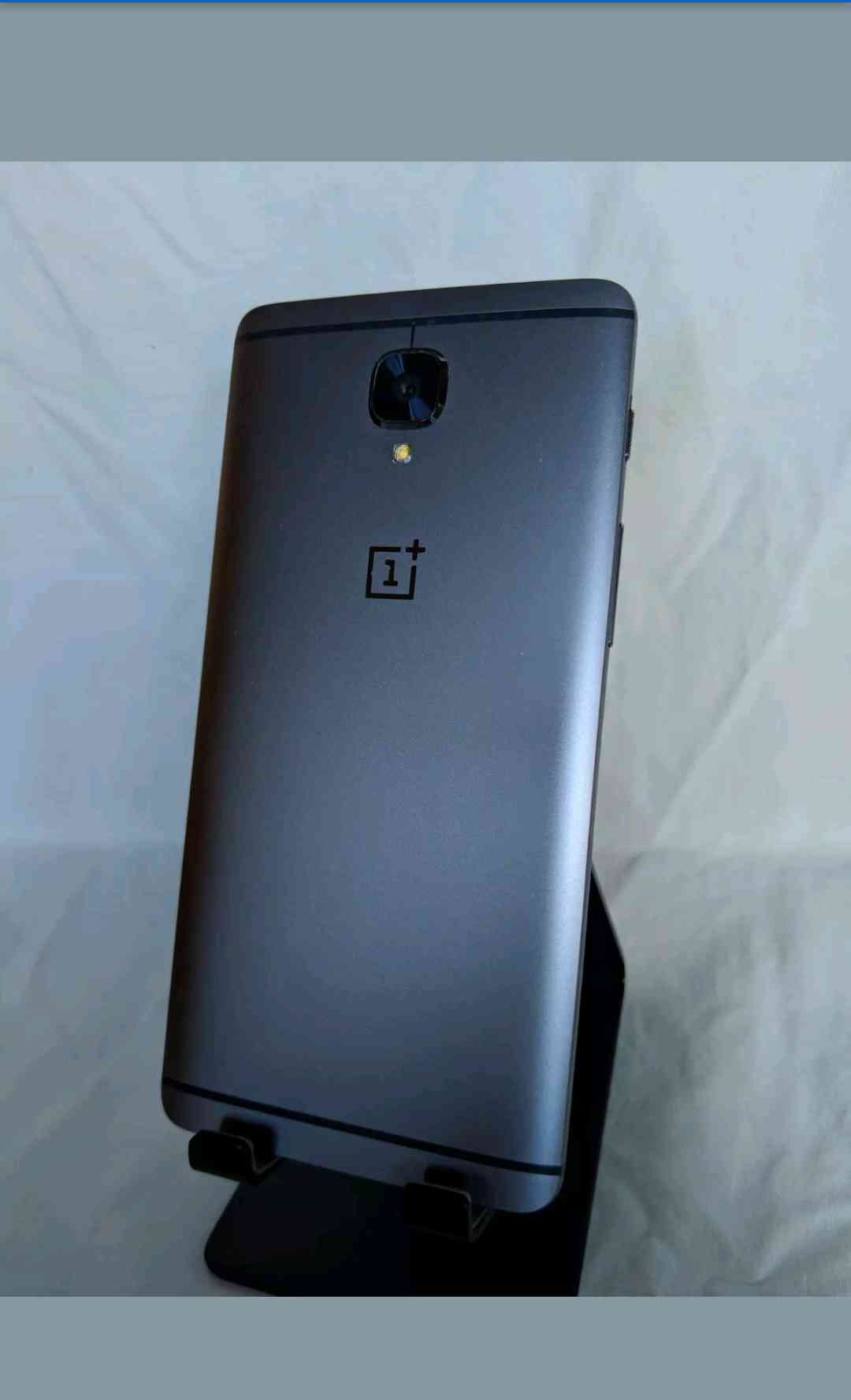 هاتف oneplus 3t
لا تنسَ أنك شاهدت هذا الإعلان في عنكبوت
اللون رمادي
الشاشة 5.5انش سوبر امولد...