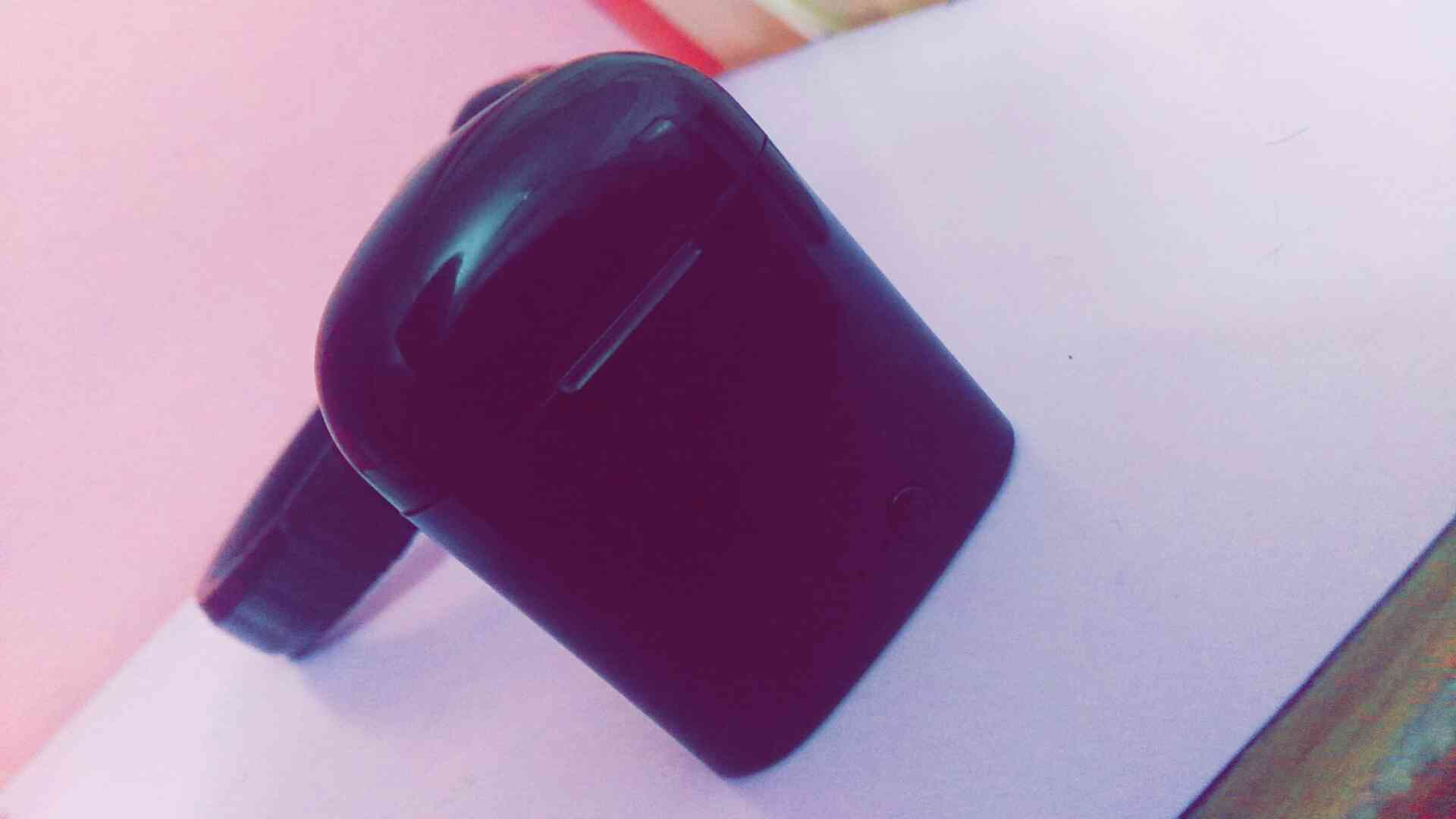 سماعة بلوتوث
لا تنسَ أنك شاهدت هذا الإعلان في عنكبوت
استعمال اسبوع واحد صوت نقي و واضح
معها...