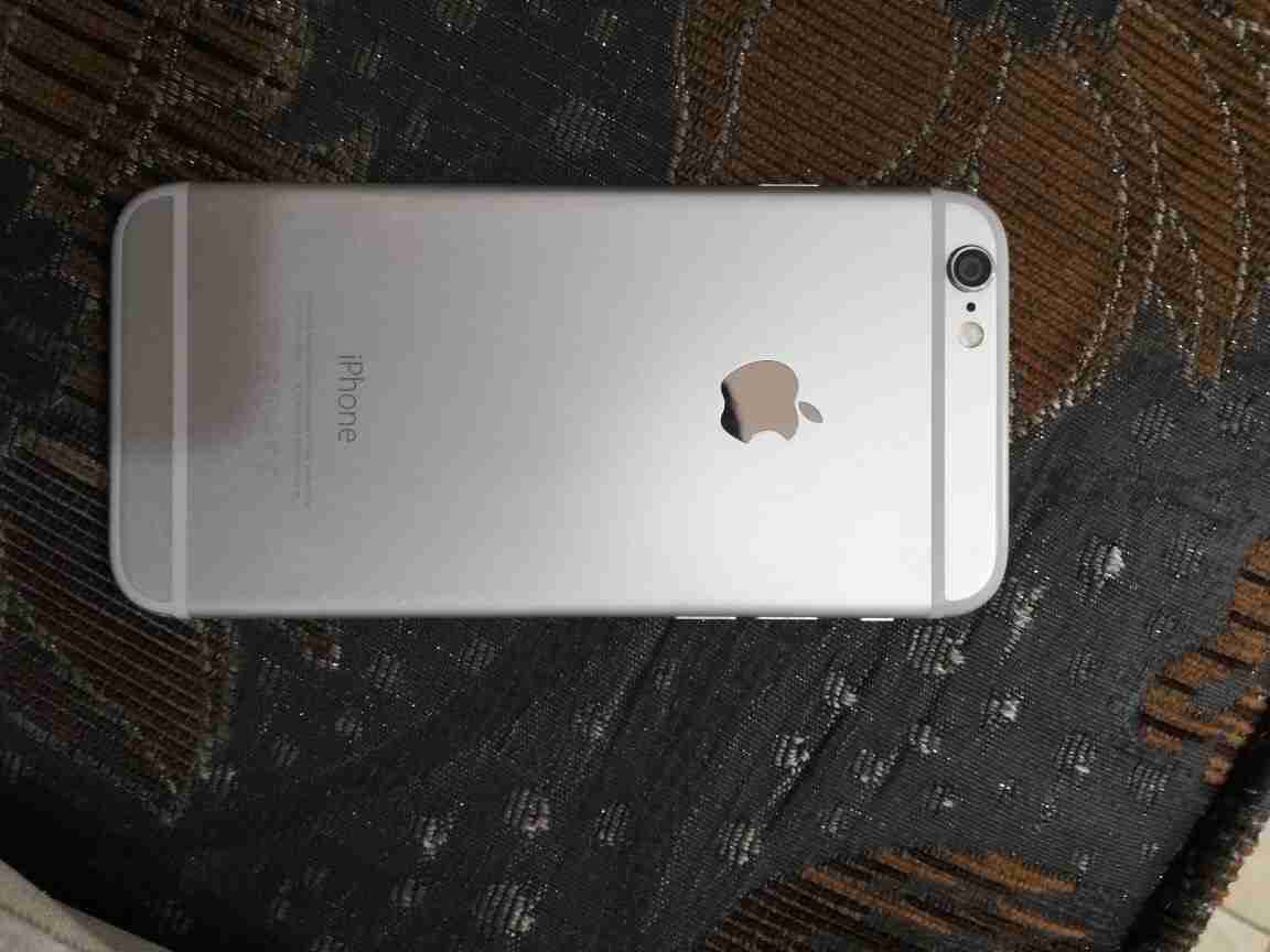 iPhone 6 64g                                            


	 				لا تنسَ أنك شاهدت هذا الإعلان في عنكبوت            
	 				
                                iPhone 6 64g للبيع 
معه شاحن وسماعة والك...