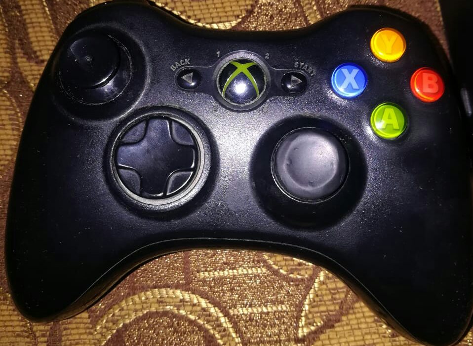 XBOX 360 slim with KINECT
لا تنسَ أنك شاهدت هذا الإعلان في عنكبوت
XBOX 360 slim with KINECT...