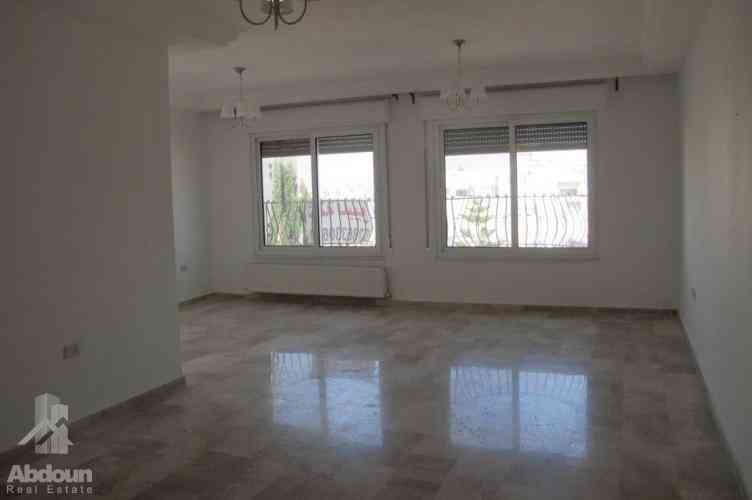 Appartement 187m for rent in Kursi
لا تنسَ أنك شاهدت هذا الإعلان في عنكبوت
3 bedrooms
3 bath...