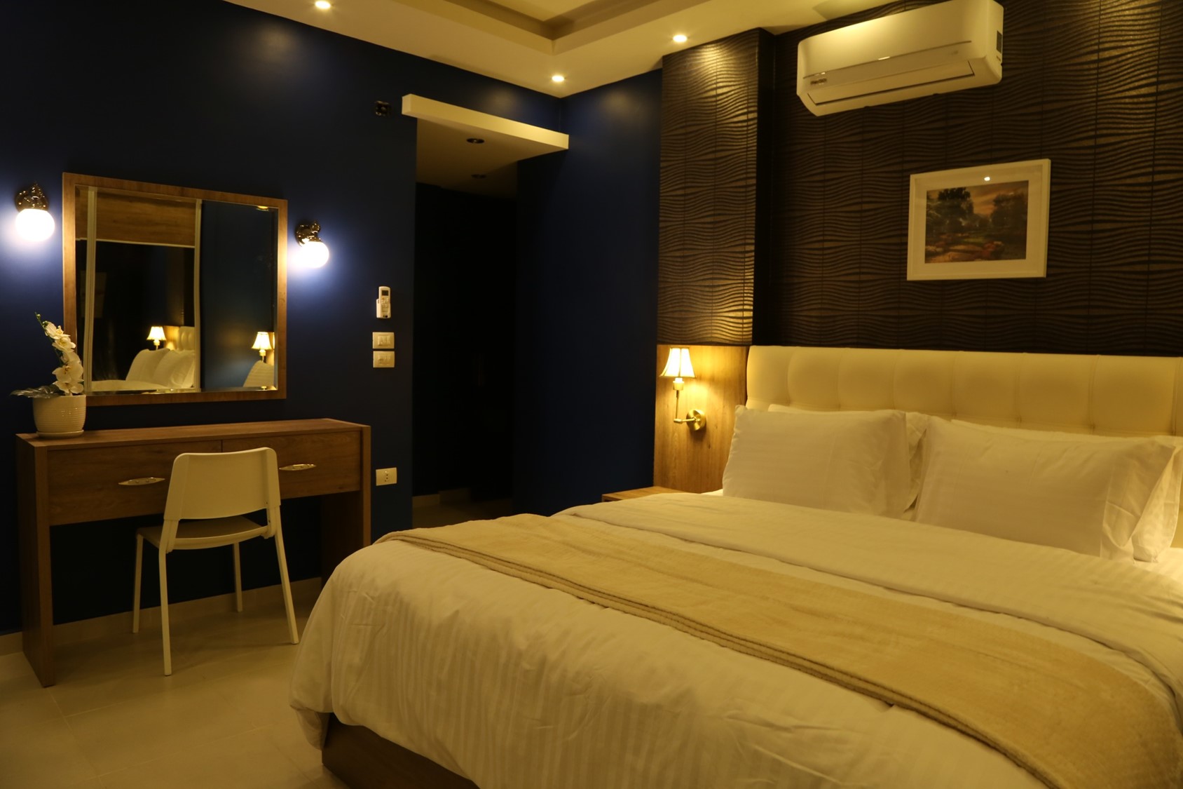 وسترن جيت لشقق BR 3 نوم المفروشه Furnished Apt بدير غبار عمانWestern Gate Compound
لا تنسَ أنك شاهدت هذا الإعلان في عنكبوت...