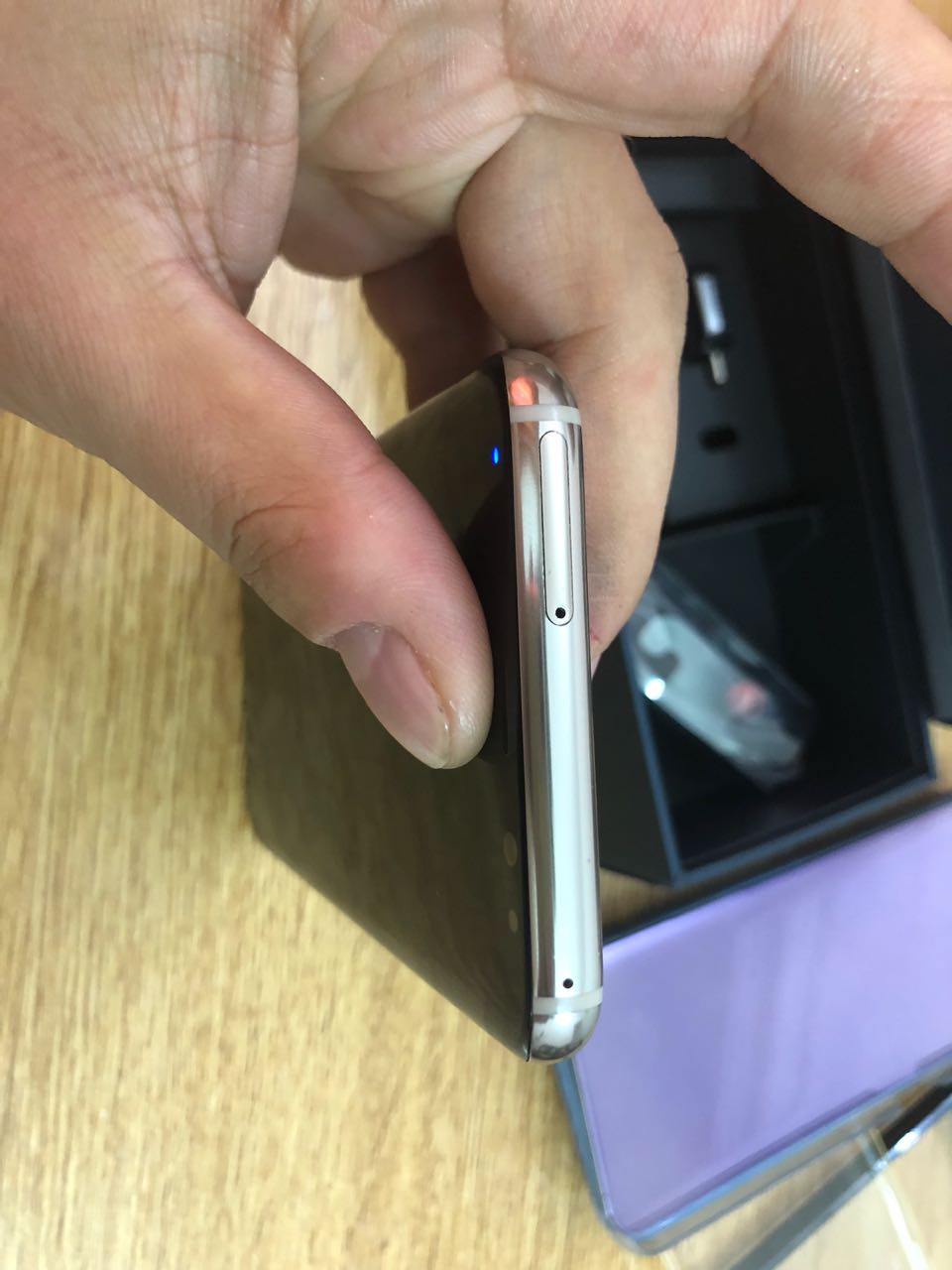 Samsung s8 plus dual sim
لا تنسَ أنك شاهدت هذا الإعلان في عنكبوت
اس 8 بلاس خطين مش خط لون غول...