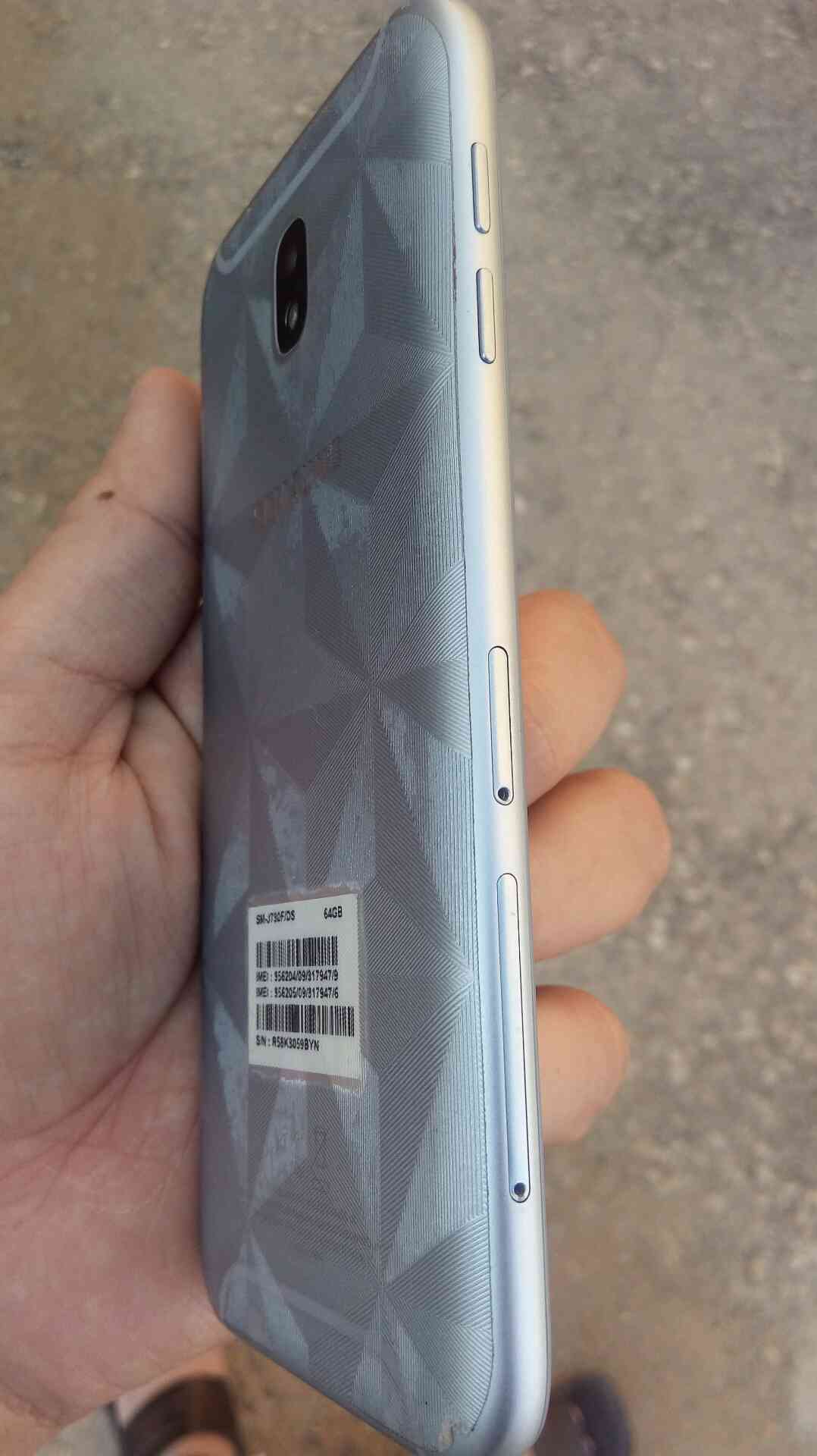 samsung j7 pro                                            


	 				لا تنسَ أنك شاهدت هذا الإعلان في عنكبوت            
	 				
                                samsung j7 pro
64bgb 
new condition
ju...