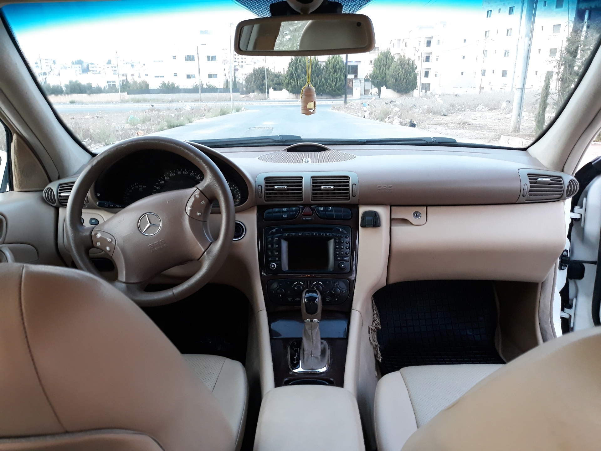 مرسيدس c200 موديل 2004
لا تنسَ أنك شاهدت هذا الإعلان في عنكبوت
مرسيدس c200 موديل 2004 (كومبري...