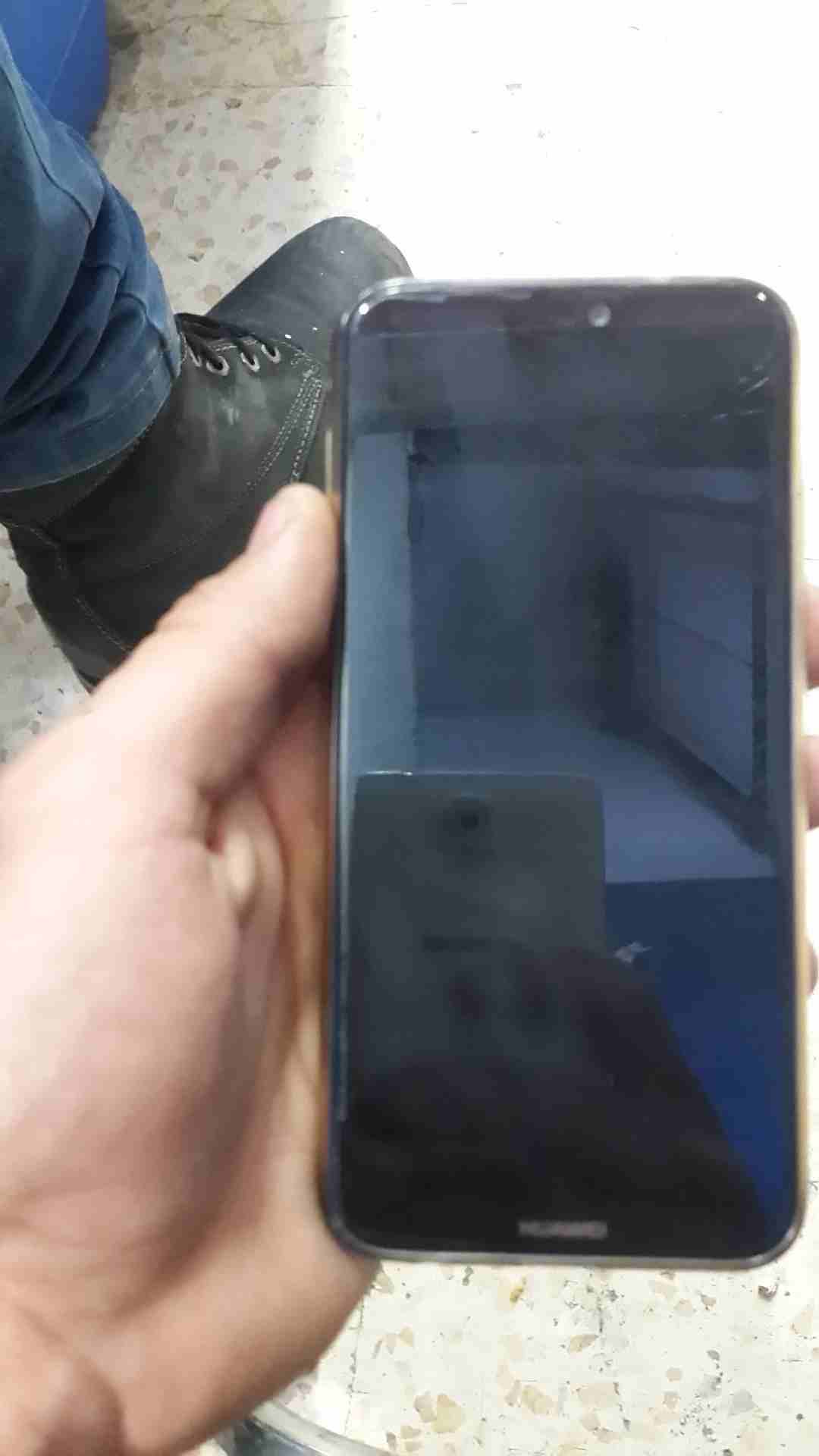 هواوي P20 lite مستعمل للبدل على ايفون
لا تنسَ أنك شاهدت هذا الإعلان في عنكبوت
بس في شعر من ور...