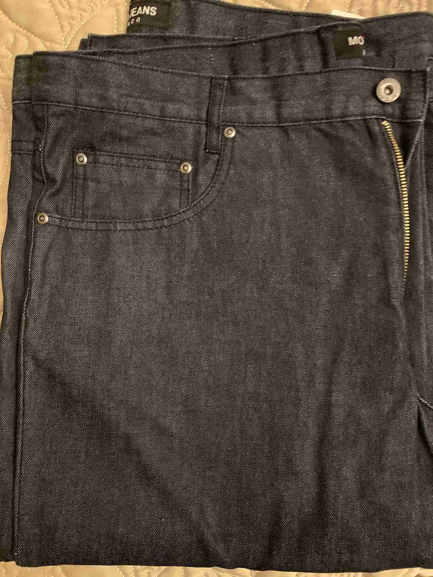 Mo”co jeans size 40
لا تنسَ أنك شاهدت هذا الإعلان في عنكبوت
Available 3 jeans trousers...