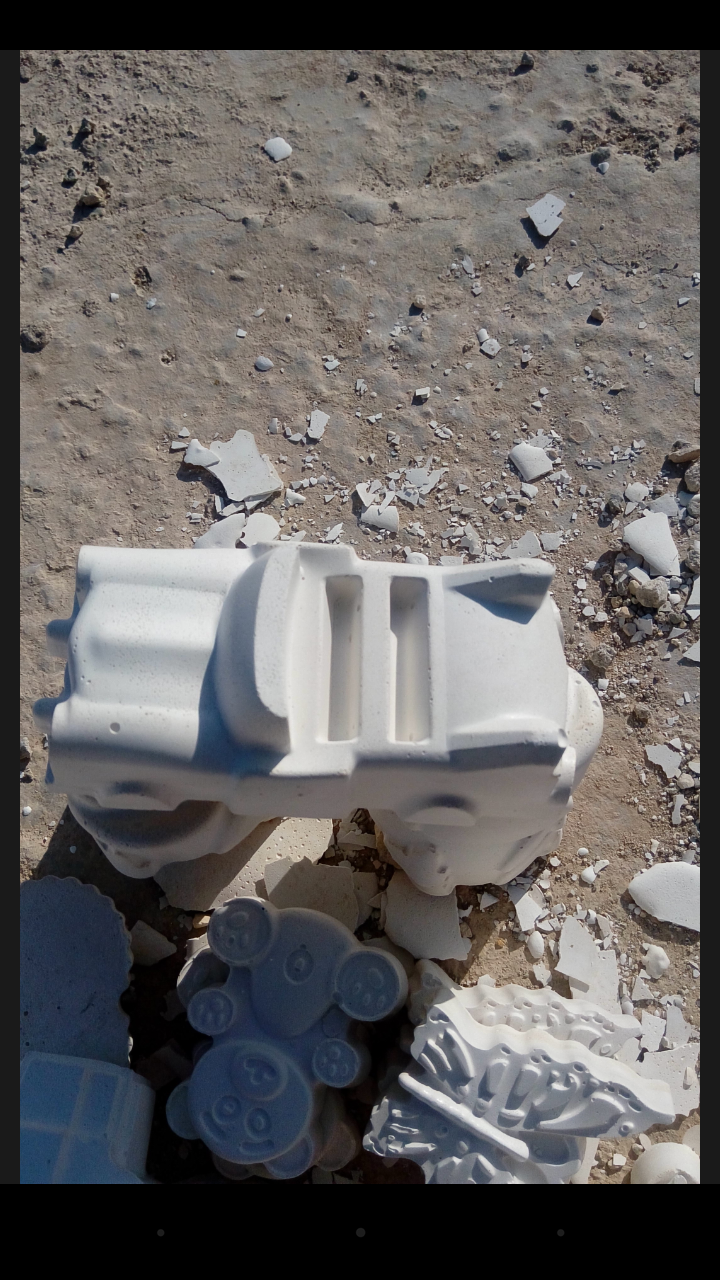 قطع من الجبصين.على هيئة اشكال كرتونيه جاهزة للتلوين ..لجميع الاعمار
لا تنسَ أنك شاهدت هذا الإعلان في عنكبوت...
