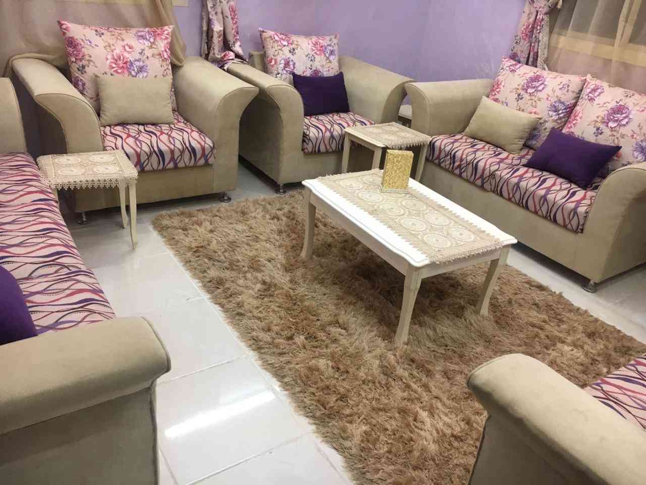 كنب للبيع
لا تنسَ أنك شاهدت هذا الإعلان في عنكبوت
كنب كرسين ل ثلاثه اشخاص وكرسي ل شخصين وكرسي...