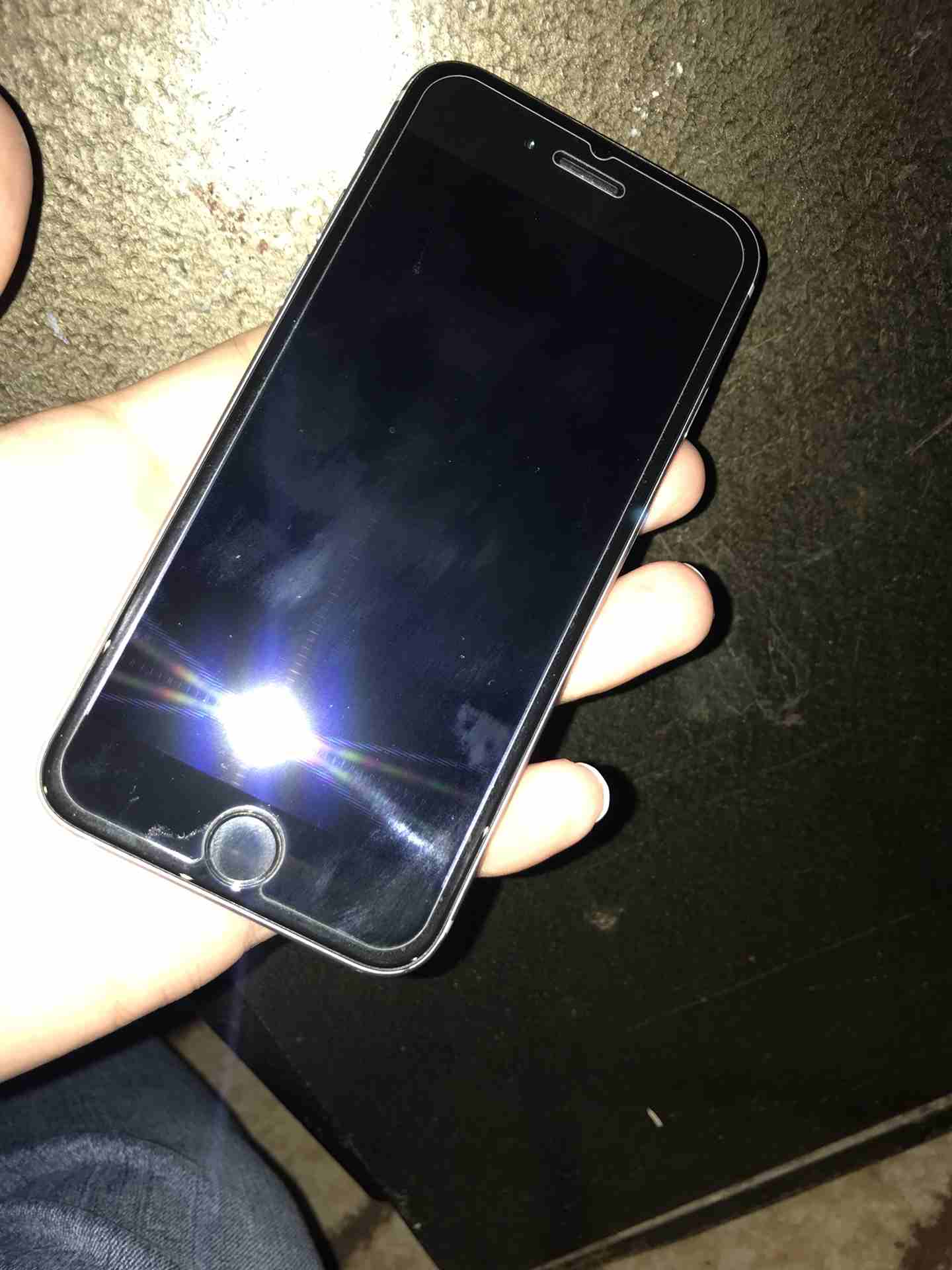 iphone 6s 16G
لا تنسَ أنك شاهدت هذا الإعلان في عنكبوت
للبيع فقط
بدون اغراض...