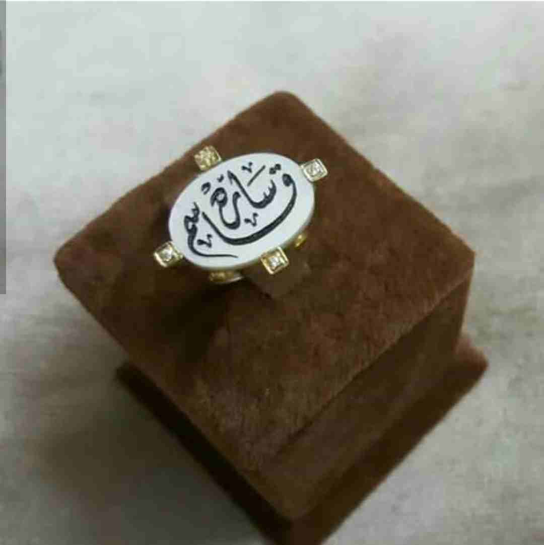 تفصيل اسماءحسب الطلب مطليه بالذهب والفضه
لا تنسَ أنك شاهدت هذا الإعلان في عنكبوت
‏‏مطلي...
