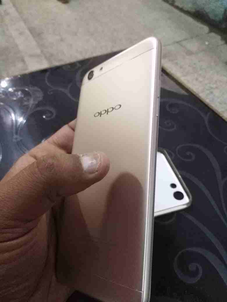 OPPO f3                                            


	 				لا تنسَ أنك شاهدت هذا الإعلان في عنكبوت            
	 				
                            الفون كسر زيرو استعمال خفيف جدا 
معه كل محتوياته...