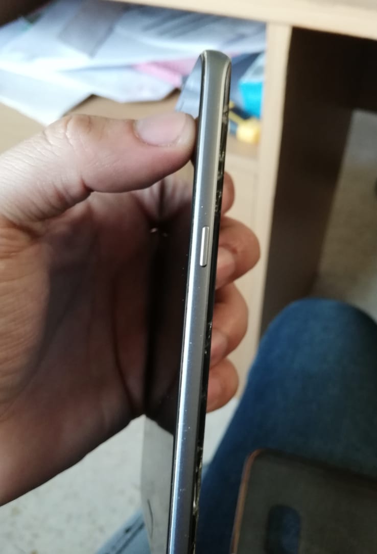 هاتف S7 فلات للبيع أقرأ التفاصيل
لا تنسَ أنك شاهدت هذا الإعلان في عنكبوت
الجهاز شغال 100 بس...
