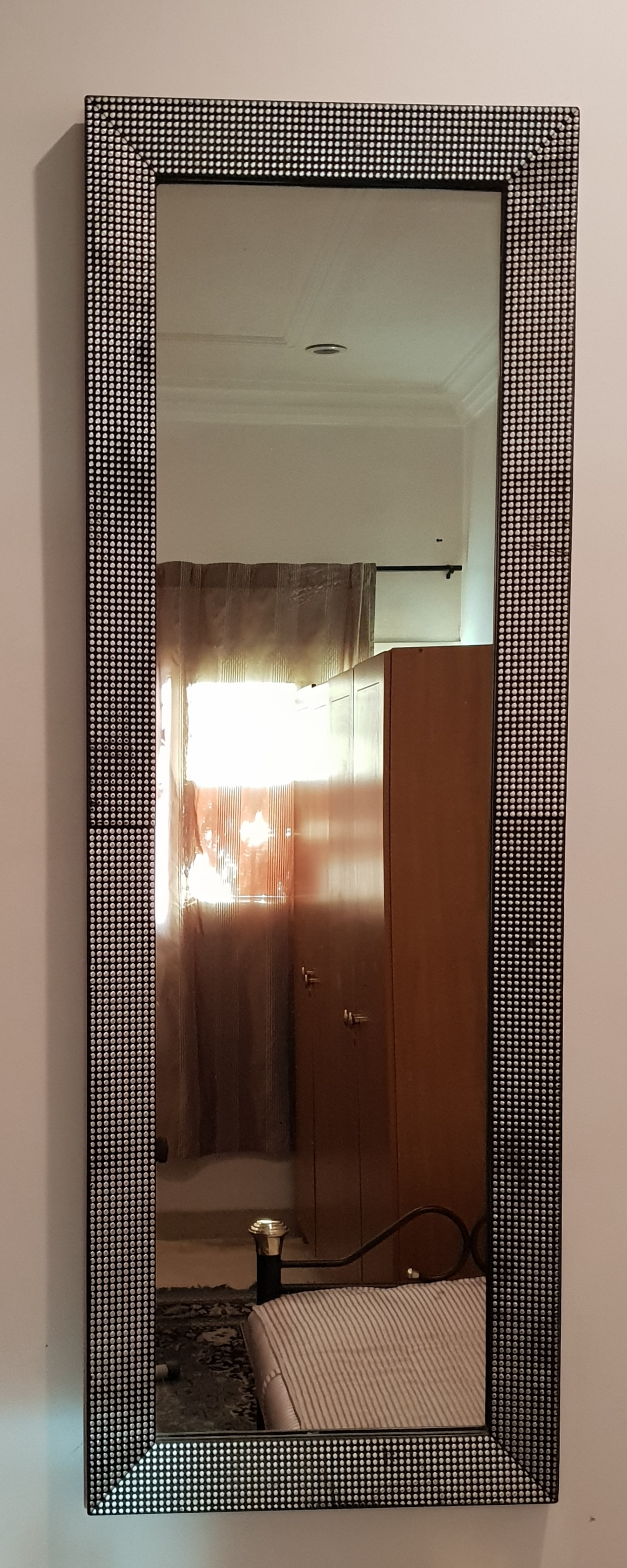 مرايه ايكيا بحاله ممتازه An excellent condition IKEA dressing mirror                                            


	 				لا تنسَ أنك شاهدت هذا الإعلان في عنكبوت...