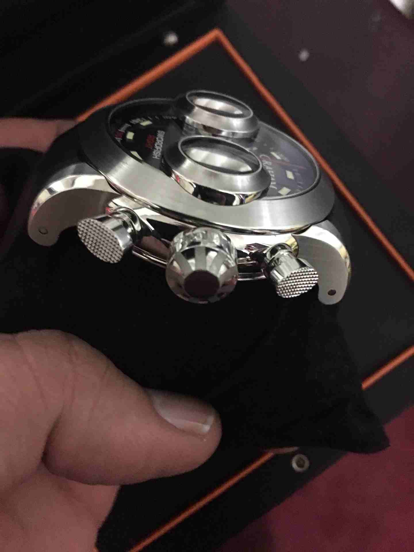 ساعة graham automatic اصلية 100%
لا تنسَ أنك شاهدت هذا الإعلان في عنكبوت
ساعة جراهام سويسرية اصلي...