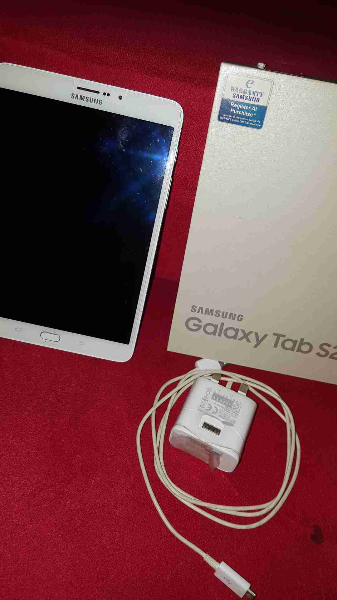 Galaxy Tab S2 أبيض                                            


	 				لا تنسَ أنك شاهدت هذا الإعلان في عنكبوت            
	 				
                                السلام عليكم..
عندي جالكسي تاب اس...
