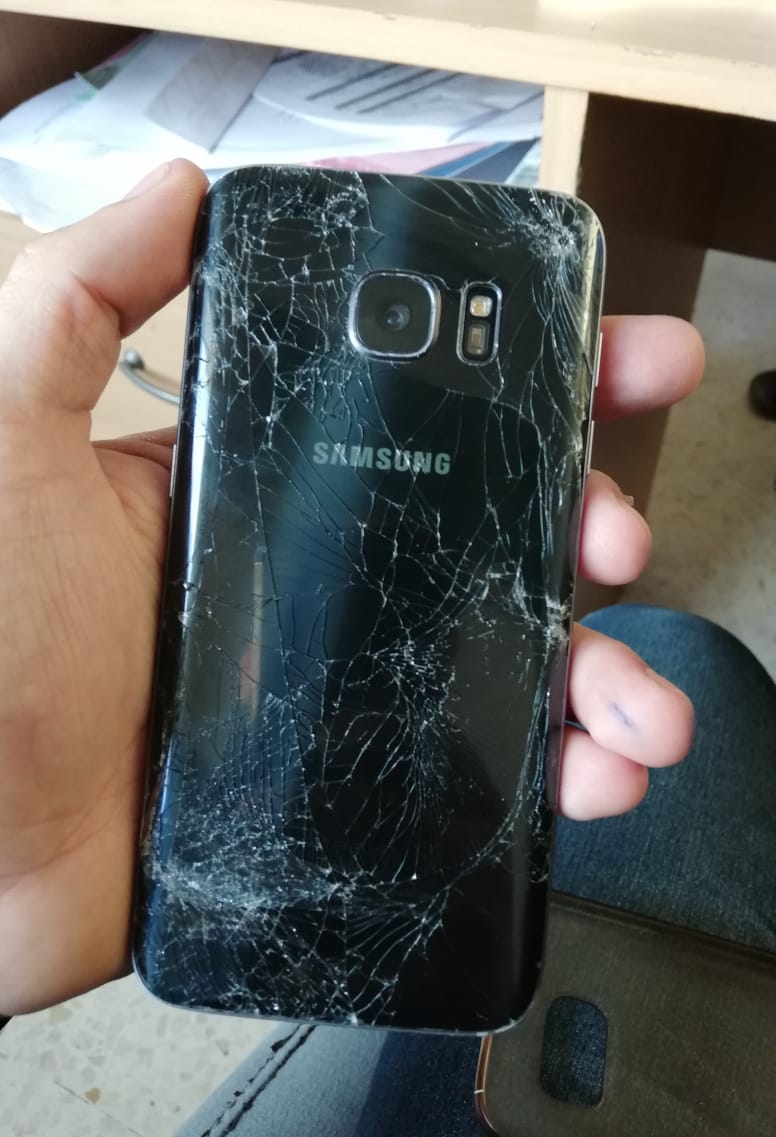 هاتف S7 فلات للبيع أقرأ التفاصيل
لا تنسَ أنك شاهدت هذا الإعلان في عنكبوت
الجهاز شغال 100 بس...