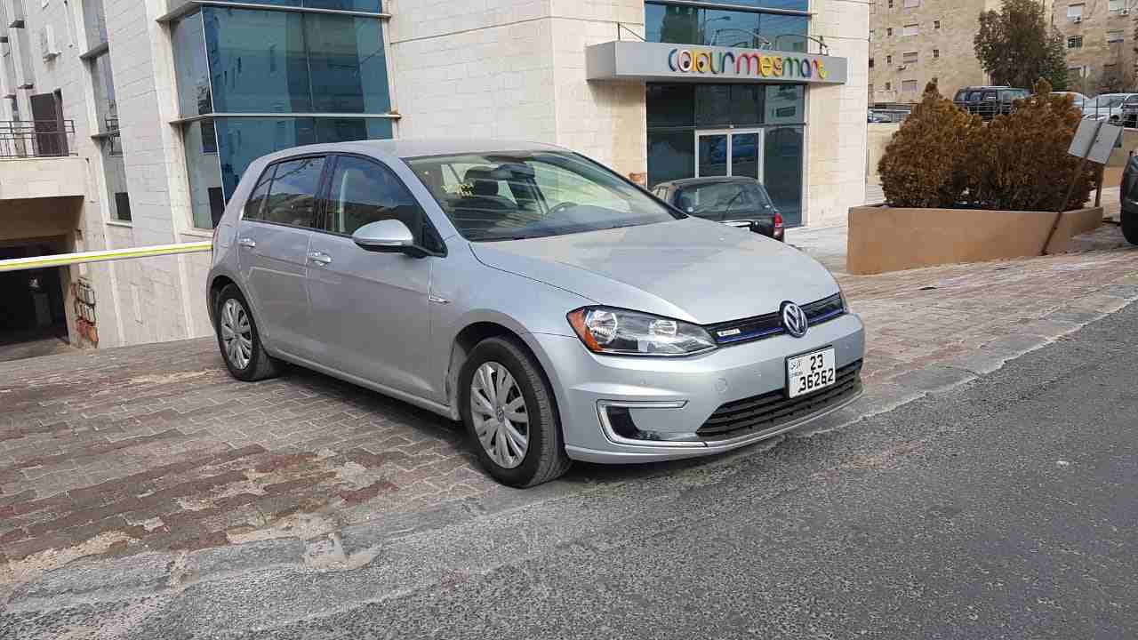 VOLKSWAGEN E-GOLF 2015 SILVER
لا تنسَ أنك شاهدت هذا الإعلان في عنكبوت
2015 جولف كهرباء E Golf SE...