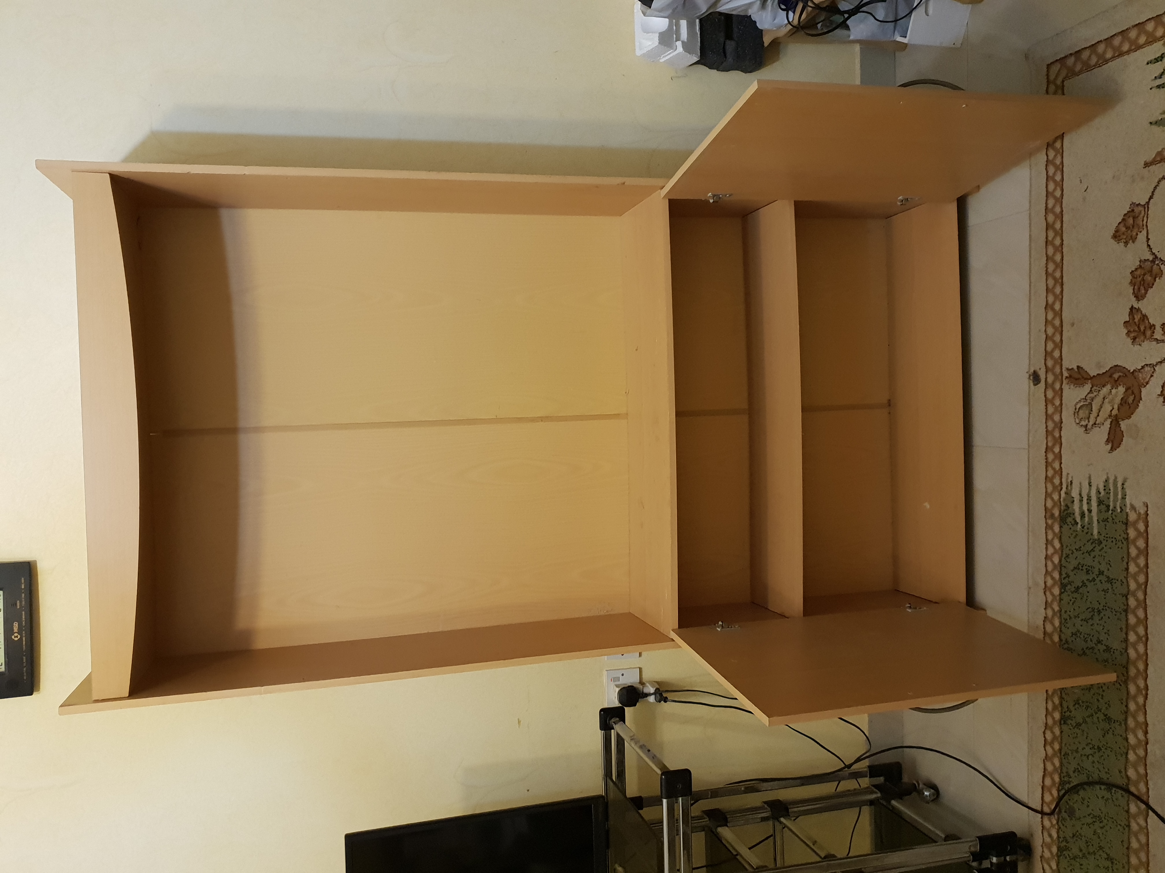 كابينه خشبيه لعرض وحفظ الاشياء ، ماركه ايكيا .. بحاله جيده IKEA wooden cabinet ، good condition
لا تنسَ أنك شاهدت هذا الإعلان في عنكبوت...