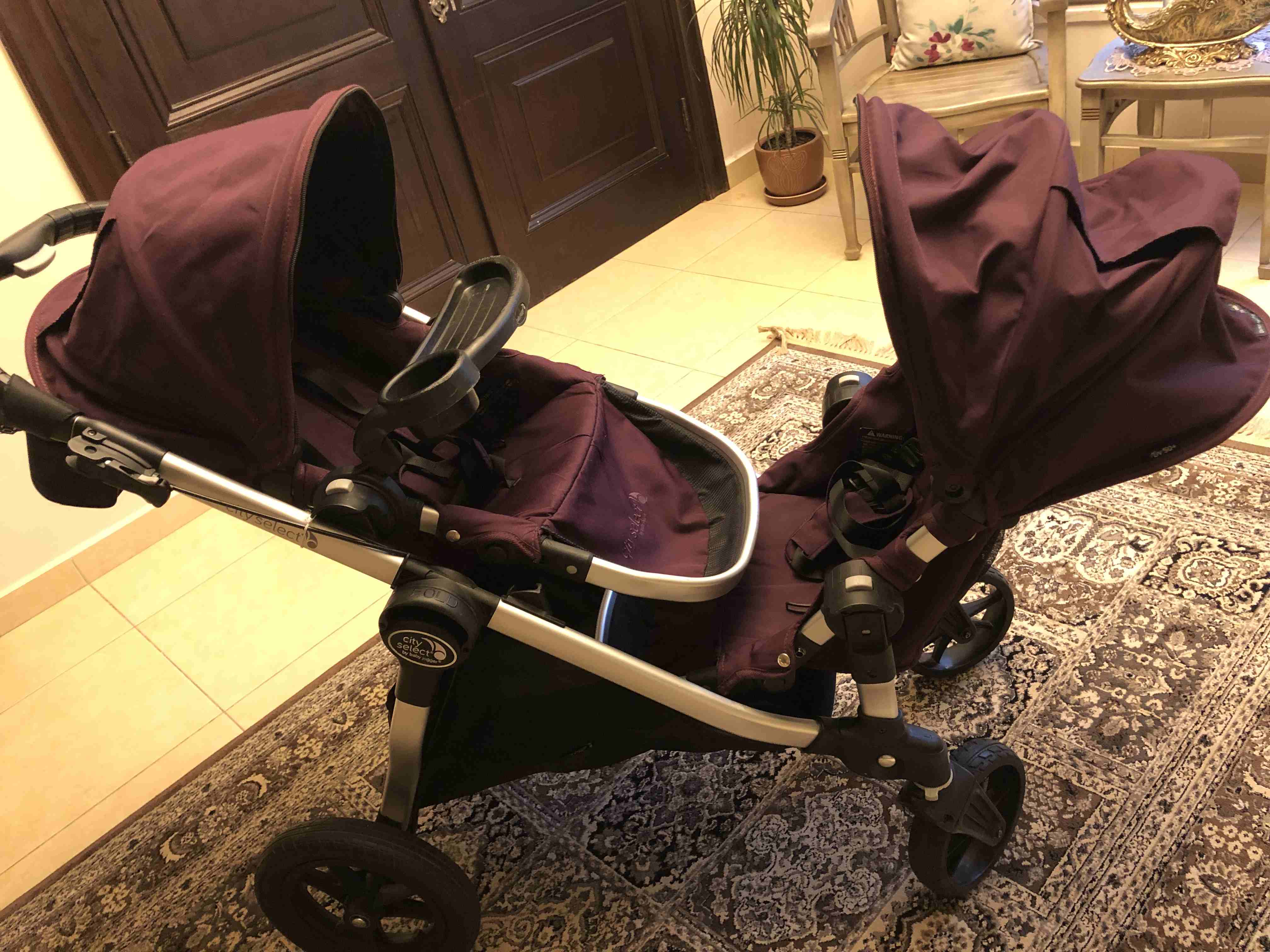 city select double stroller by baby jogger
لا تنسَ أنك شاهدت هذا الإعلان في عنكبوت
Very good cond...