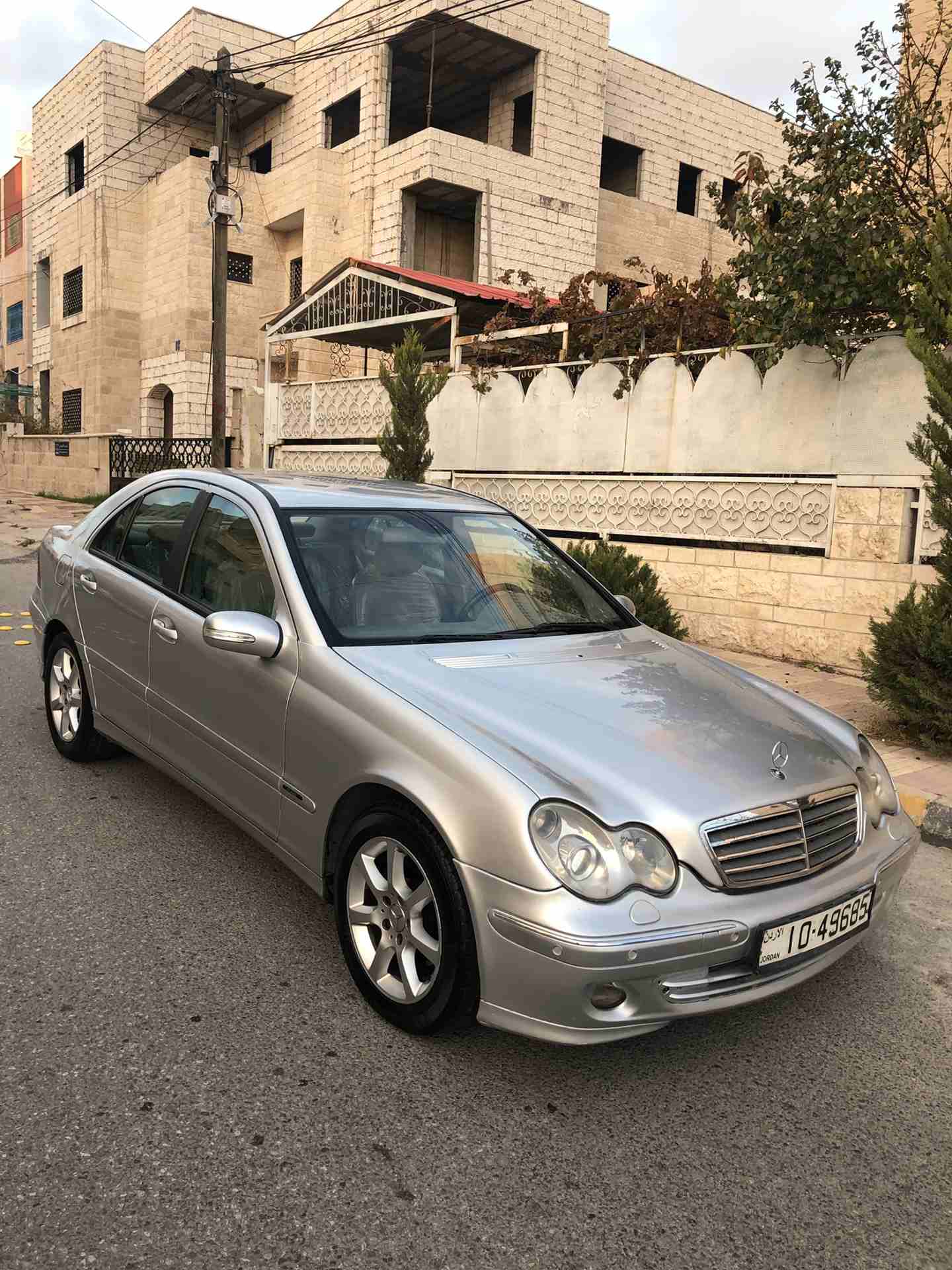 مرسيدس C180 كومبرسير 2005 فل اتوماتيك فحص كامل 7 جيد بحالة الوكالة
لا تنسَ أنك شاهدت هذا الإعلان في عنكبوت...