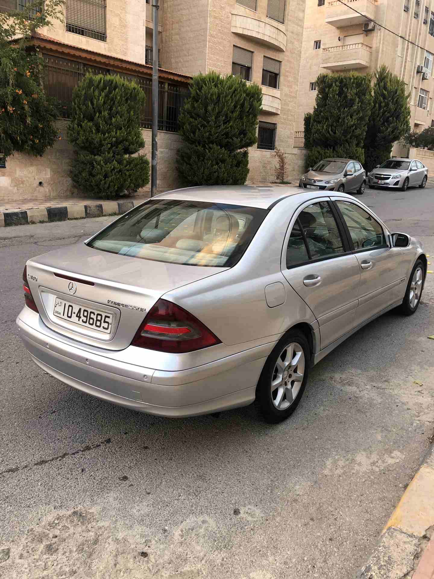 مرسيدس C180 كومبرسير 2005 فل اتوماتيك فحص كامل 7 جيد بحالة الوكالة
لا تنسَ أنك شاهدت هذا الإعلان في عنكبوت...