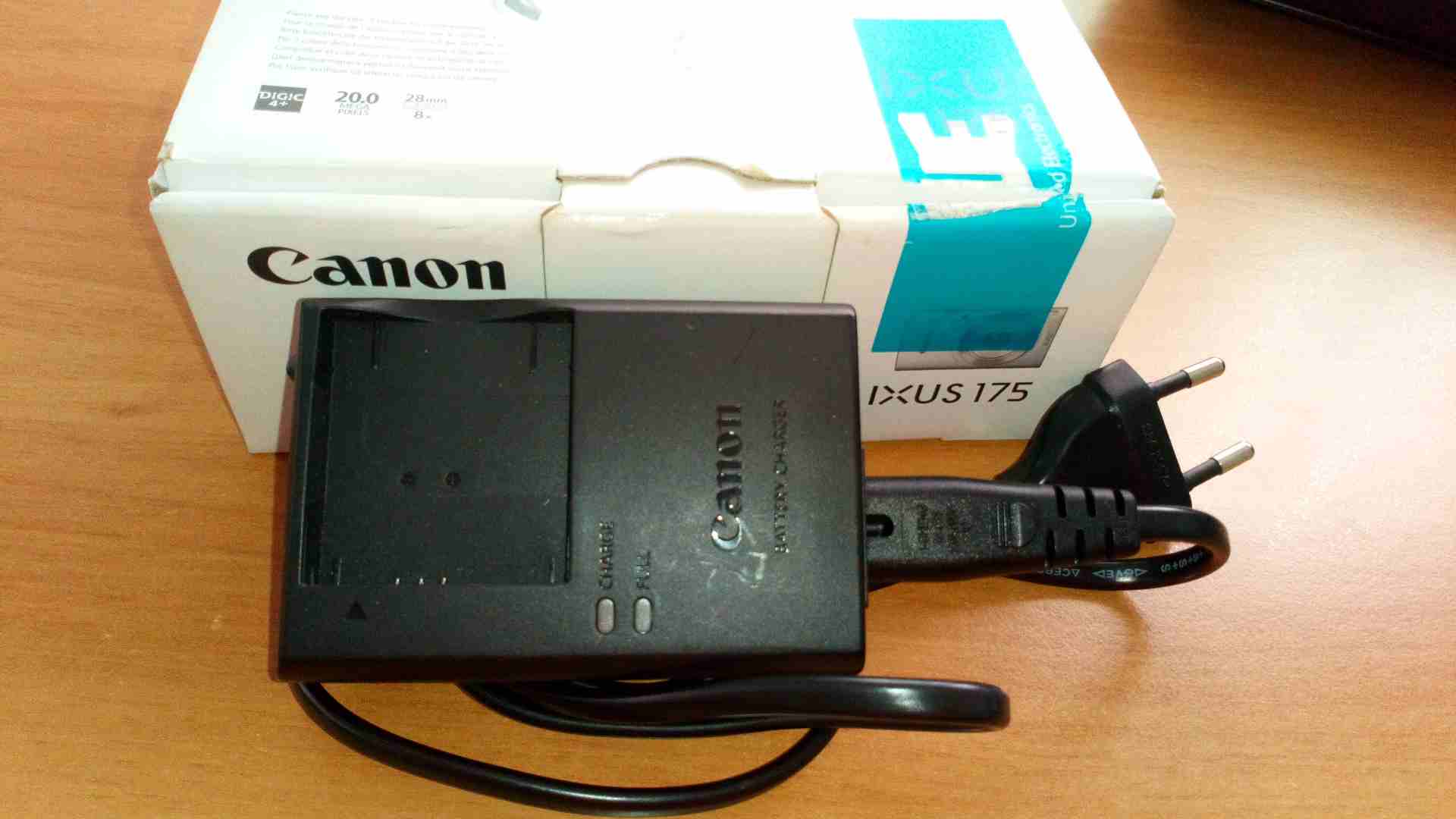 كاميرا كانون للبيع                                            


	 				لا تنسَ أنك شاهدت هذا الإعلان في عنكبوت            
	 				
                            كاميرا Canon IXUS175 HD
20 ميجا بكسل...