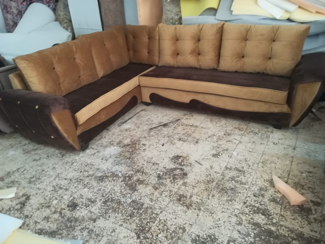 عرض الشتاء أطقم كنب كورنر مجوزه واطقم 7 مقاعد
لا تنسَ أنك شاهدت هذا الإعلان في عنكبوت
العرض...