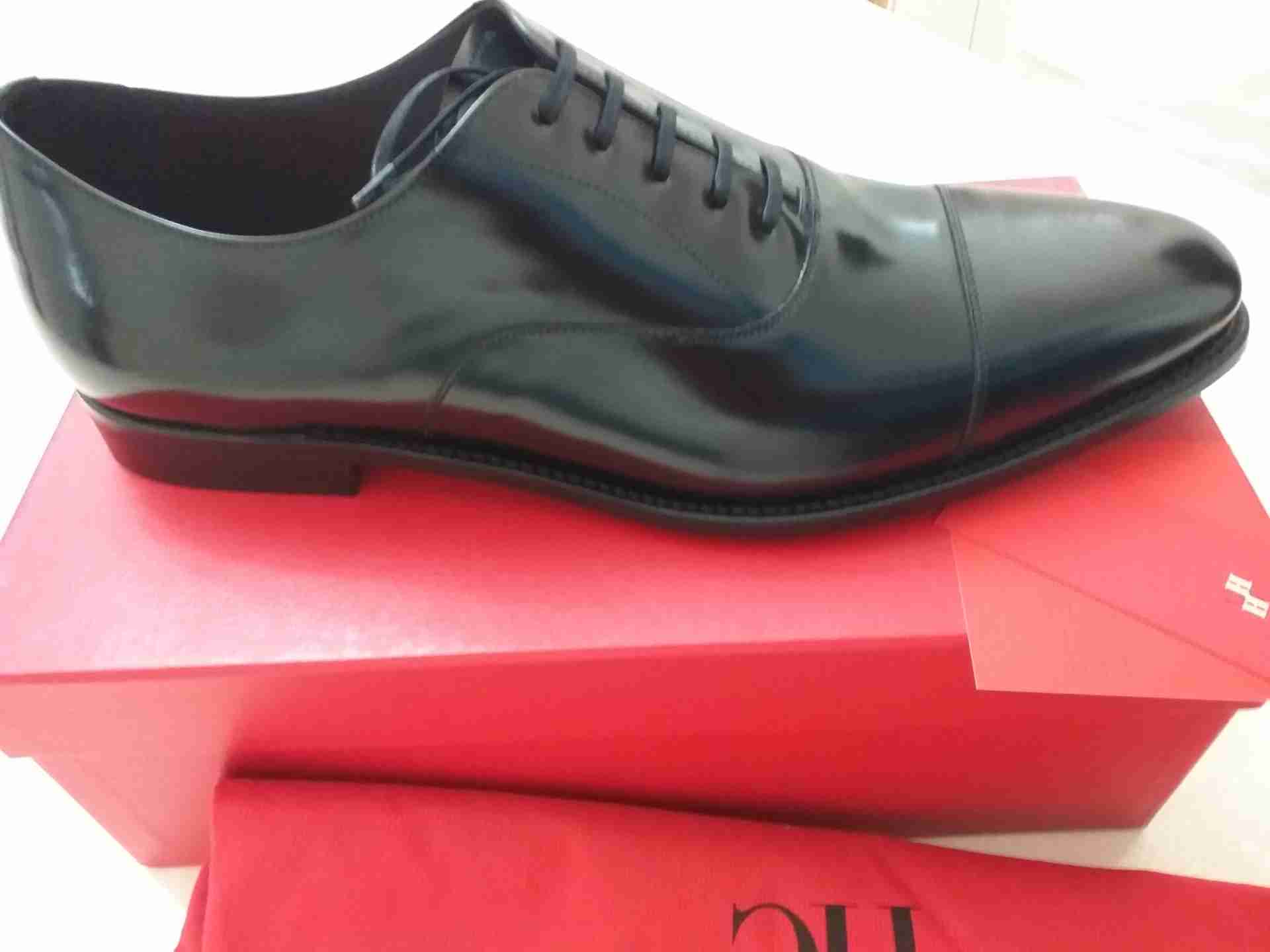 Carolina Herrera formal shoes
لا تنسَ أنك شاهدت هذا الإعلان في عنكبوت
oxford formal shoes for...