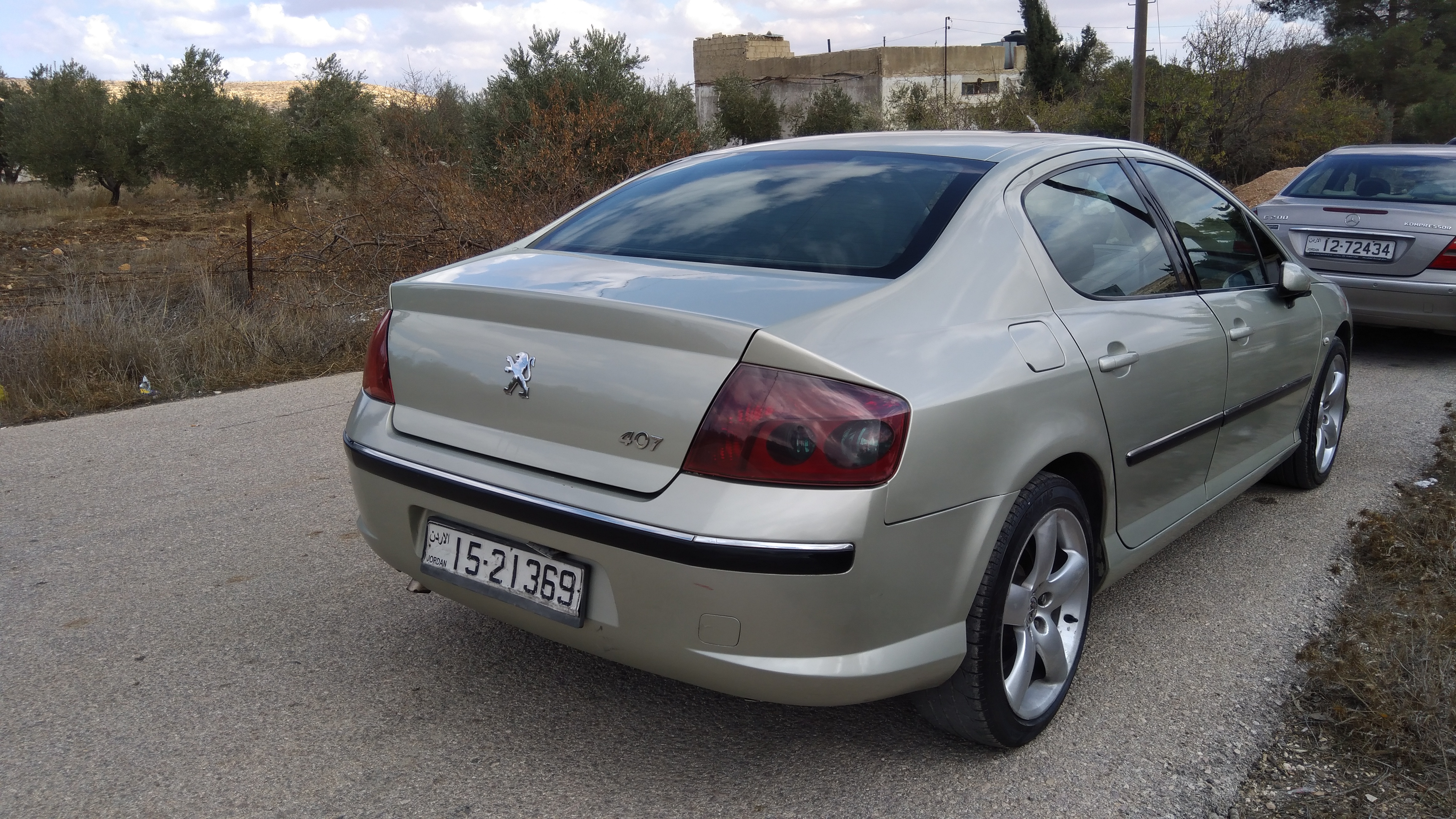 بيجو 407 2005 للبيع او للبدل
لا تنسَ أنك شاهدت هذا الإعلان في عنكبوت
موديل 2005 فحص كامل
فل...